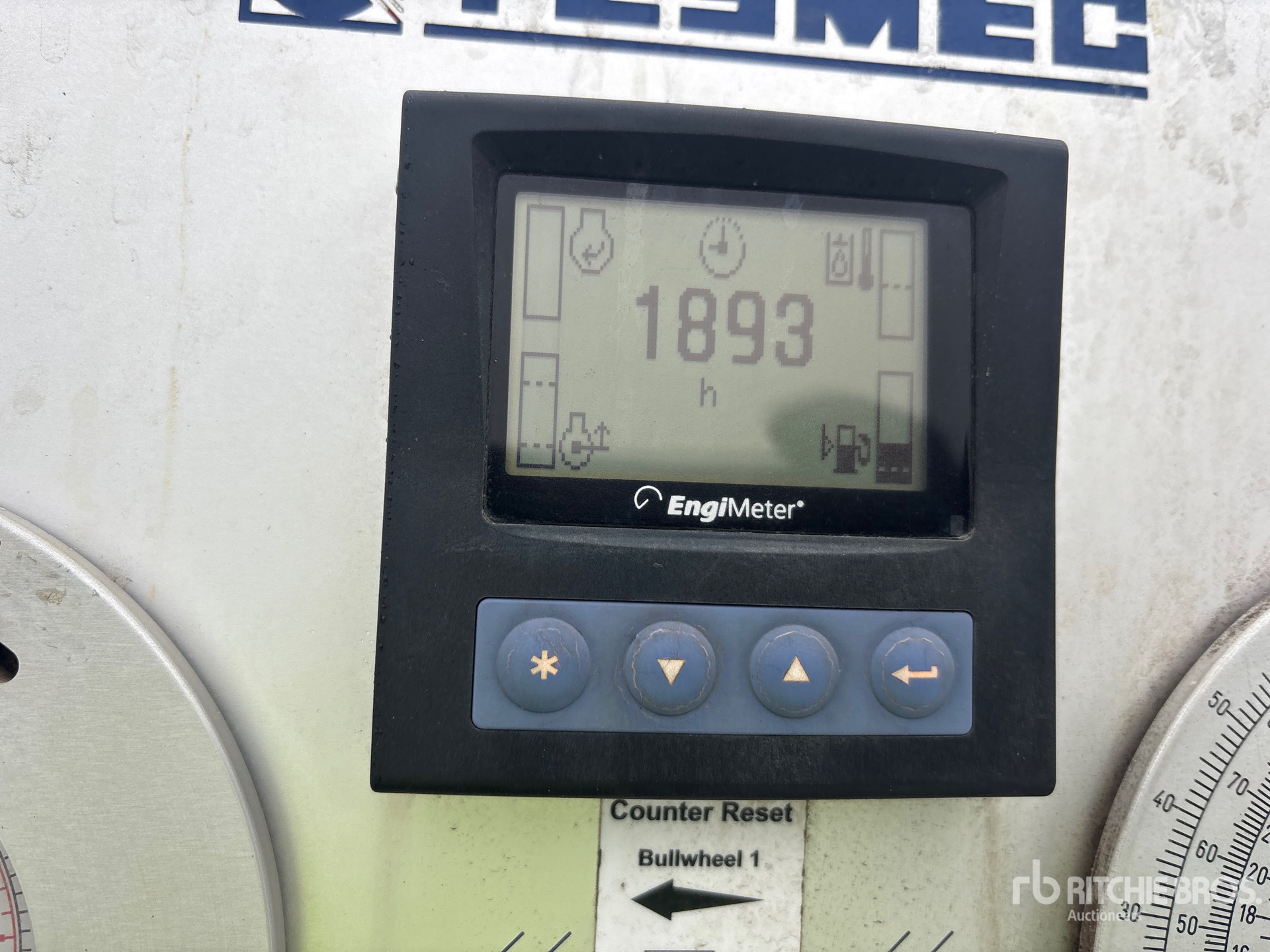 General Appearance with Hour Meter / Odometer