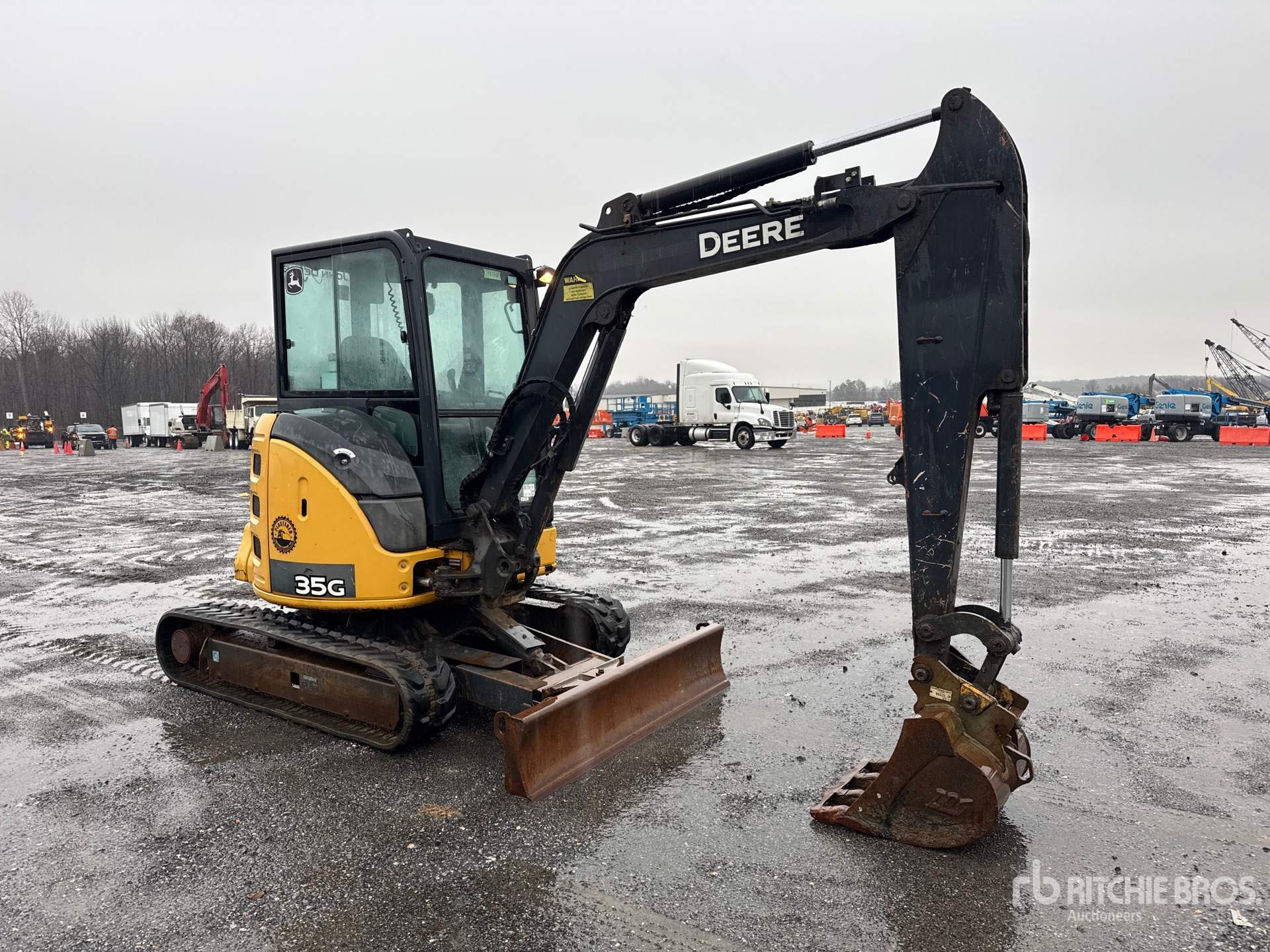 General Appearance with Picture, Right Front Corner