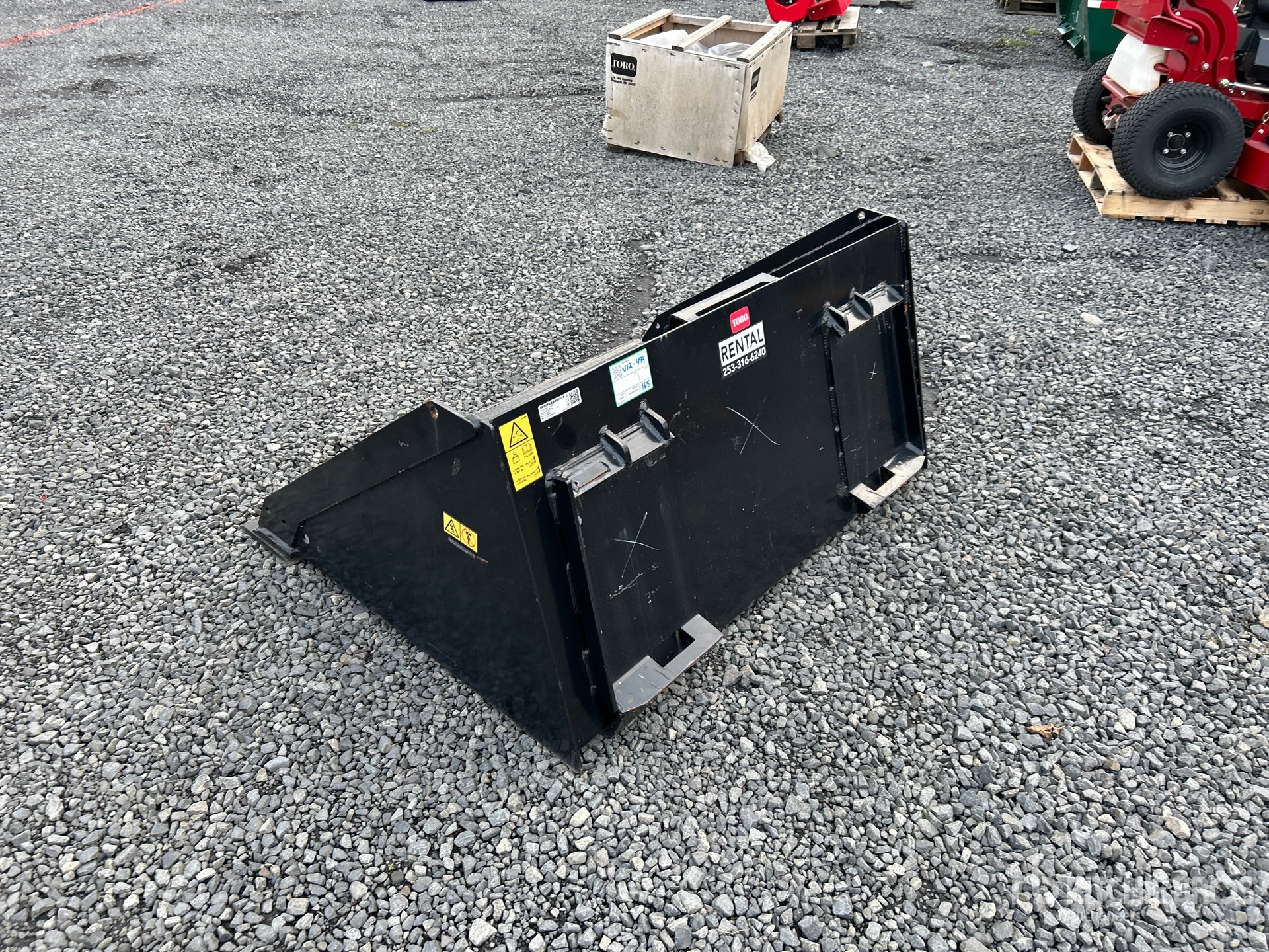 General Appearance with Picture, Left Rear Corner