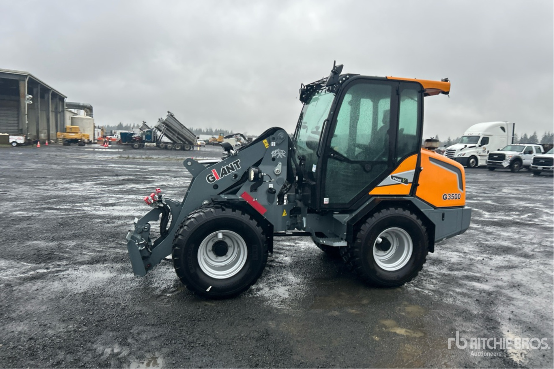 General Appearance with Picture, Left Front Corner