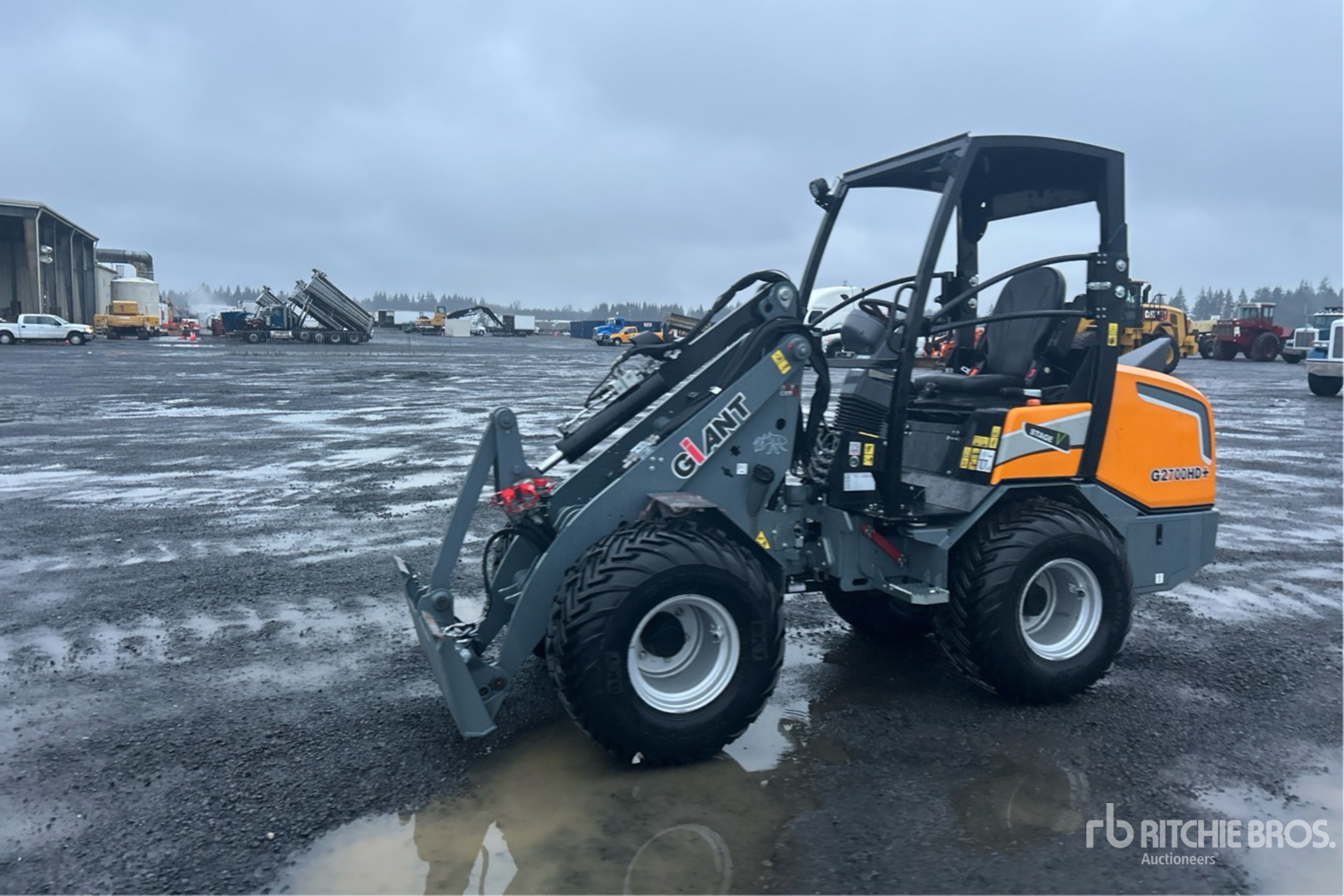 General Appearance with Picture, Left Front Corner