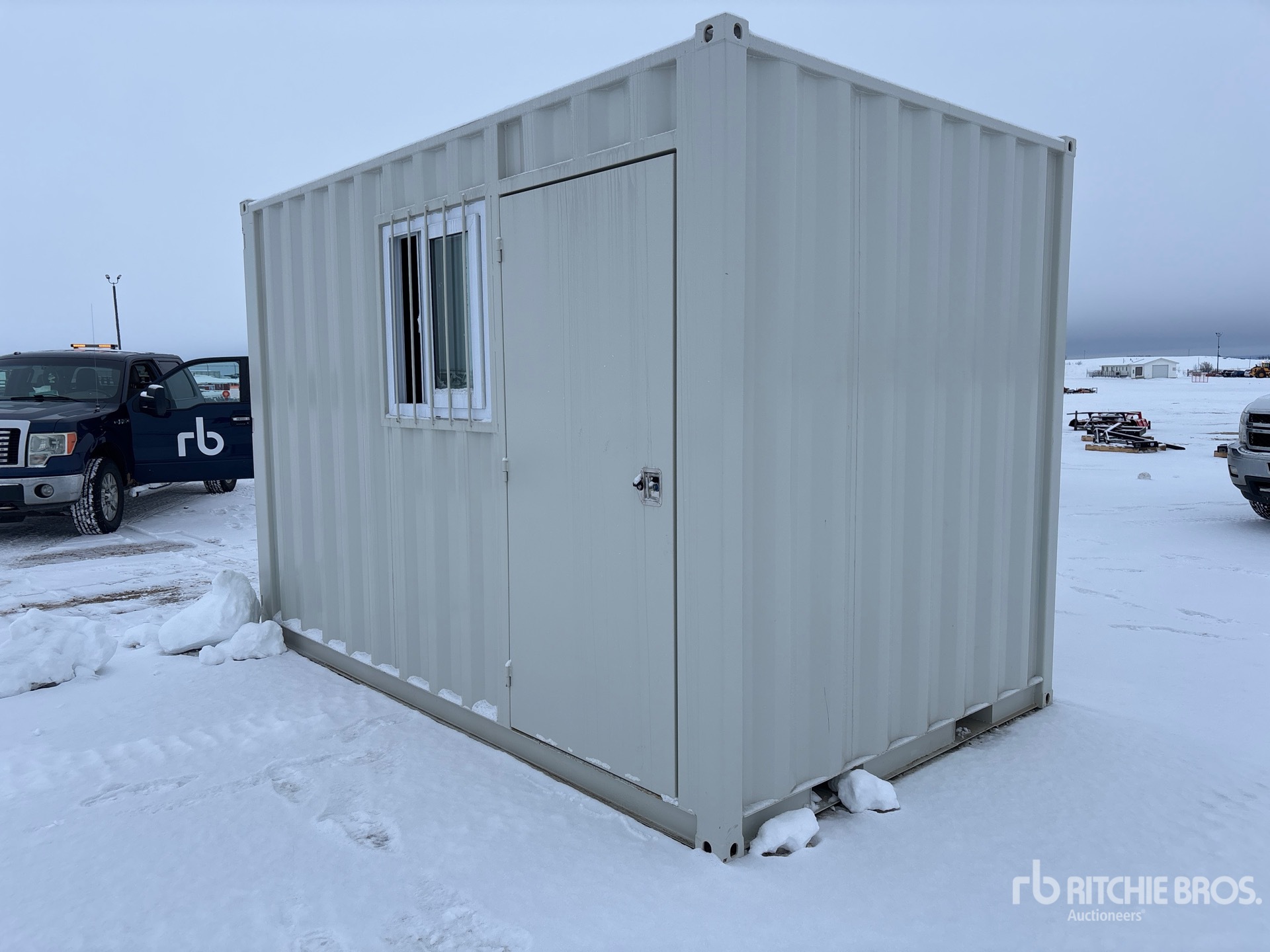 General Appearance with Picture, Left Front Corner