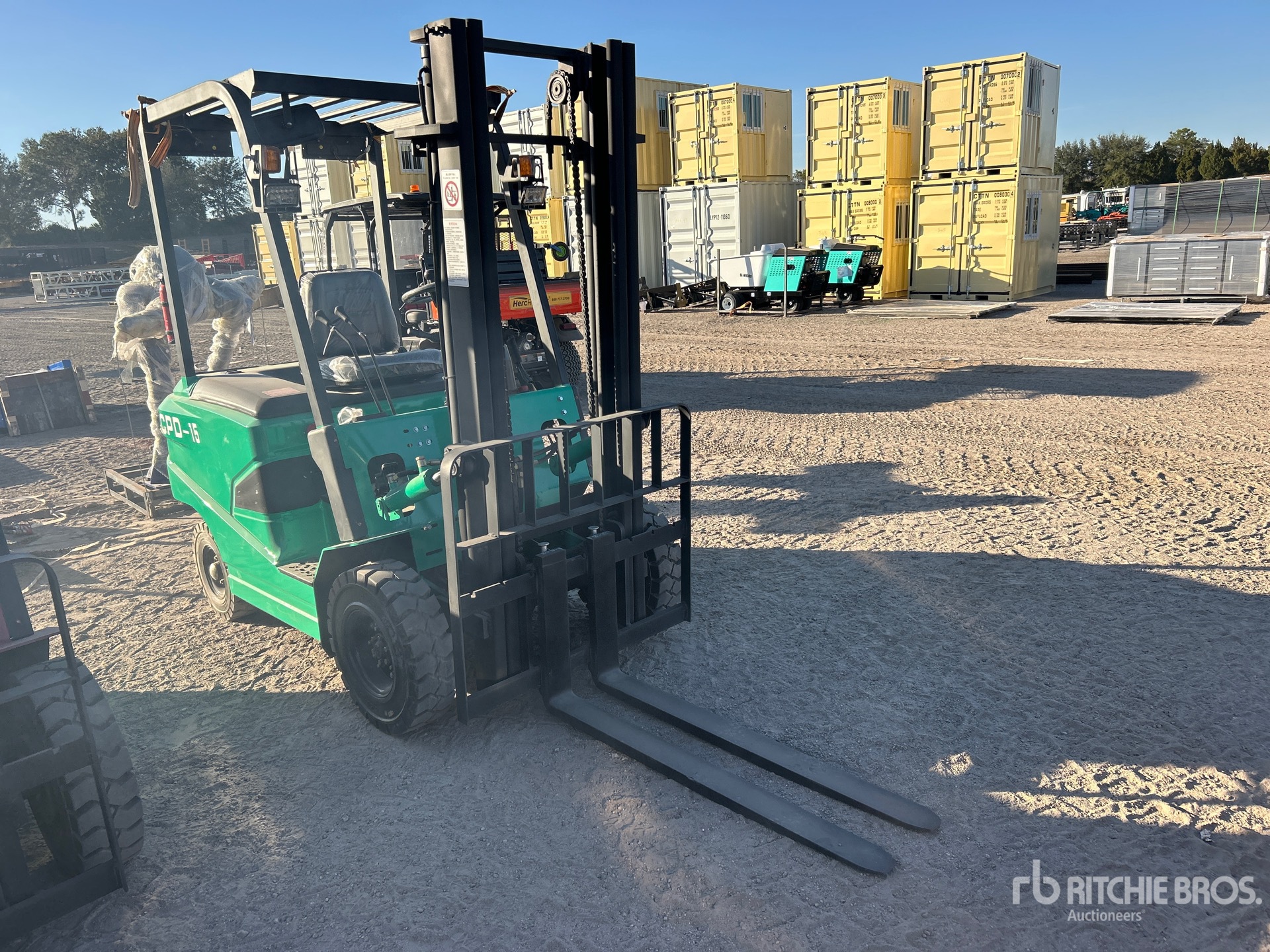 General Appearance with Picture, Right Front Corner