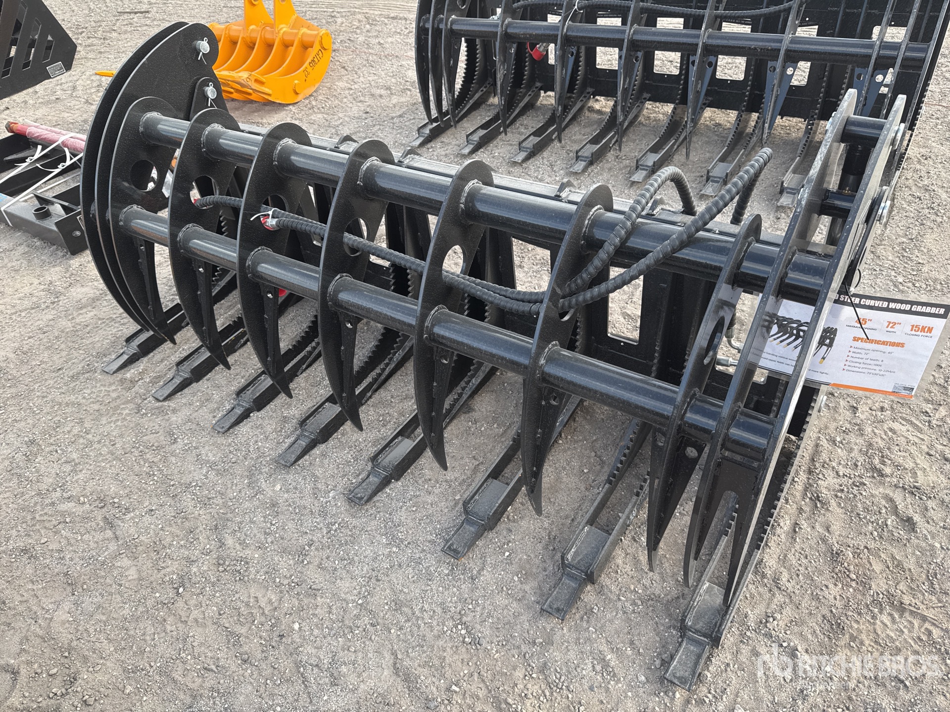 General Appearance with Foto, angolo anteriore sinistro