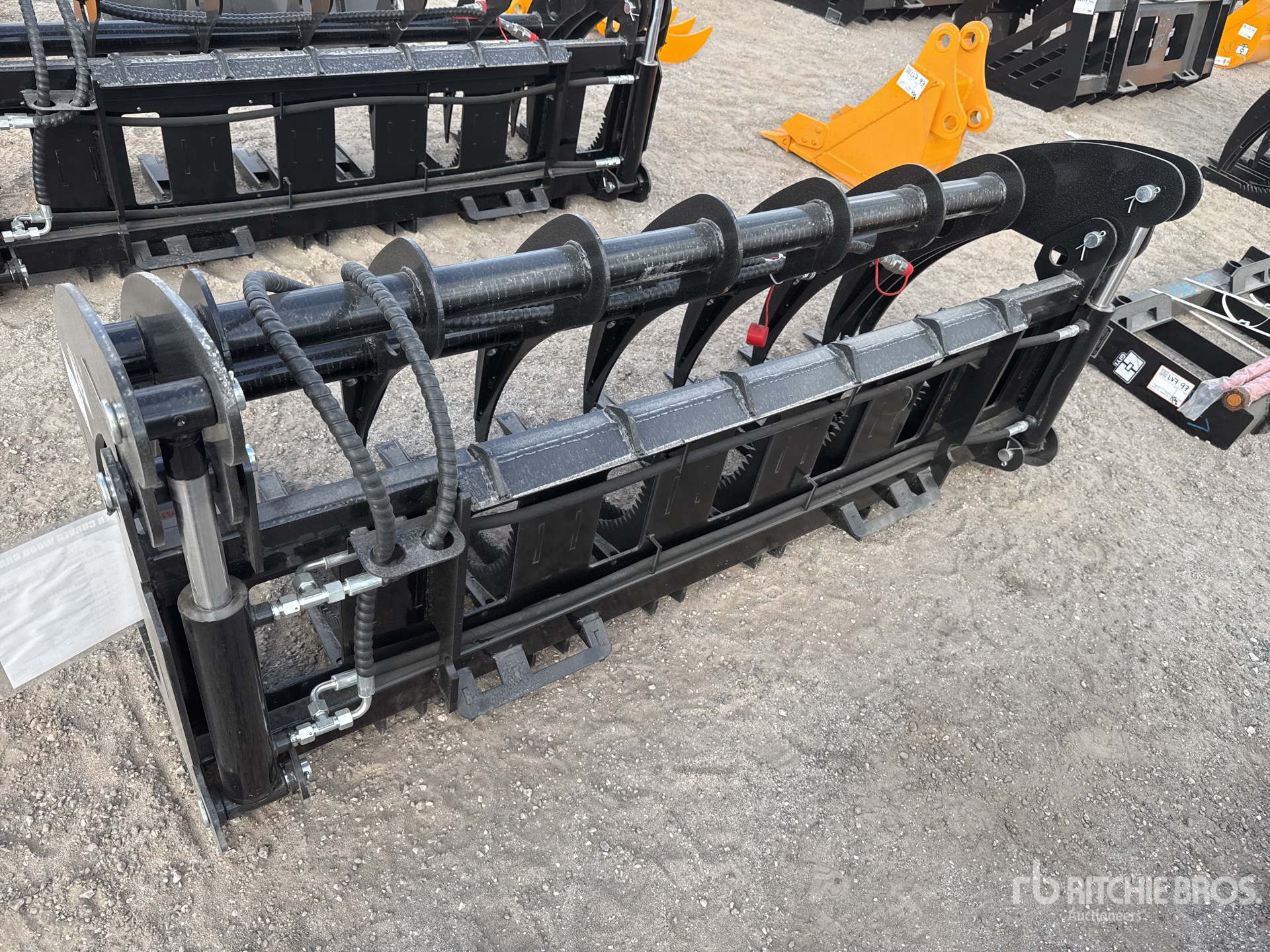 General Appearance with Foto, angolo posteriore sinistro