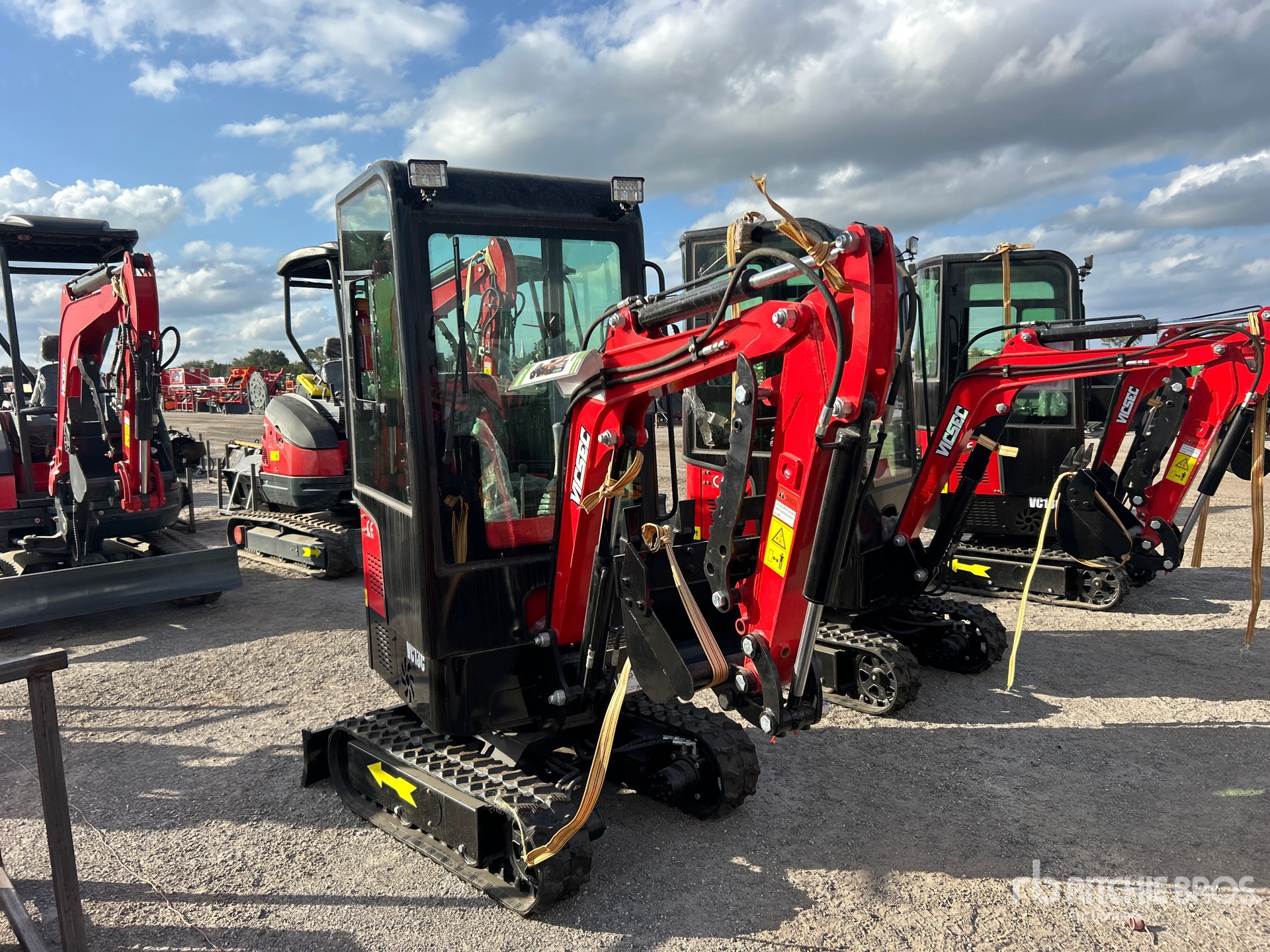 General Appearance with Picture, Right Front Corner