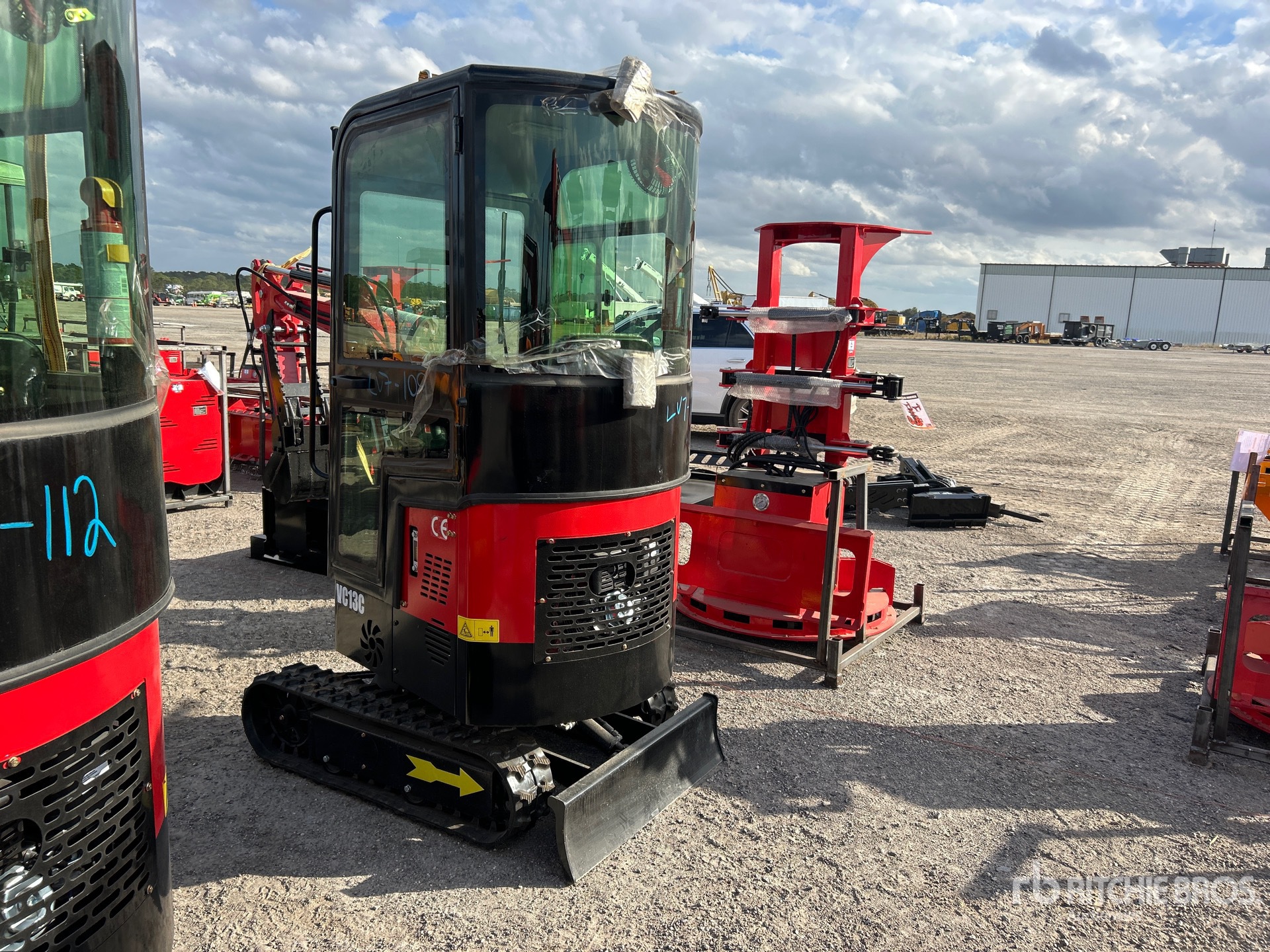 General Appearance with Picture, Left Rear Corner