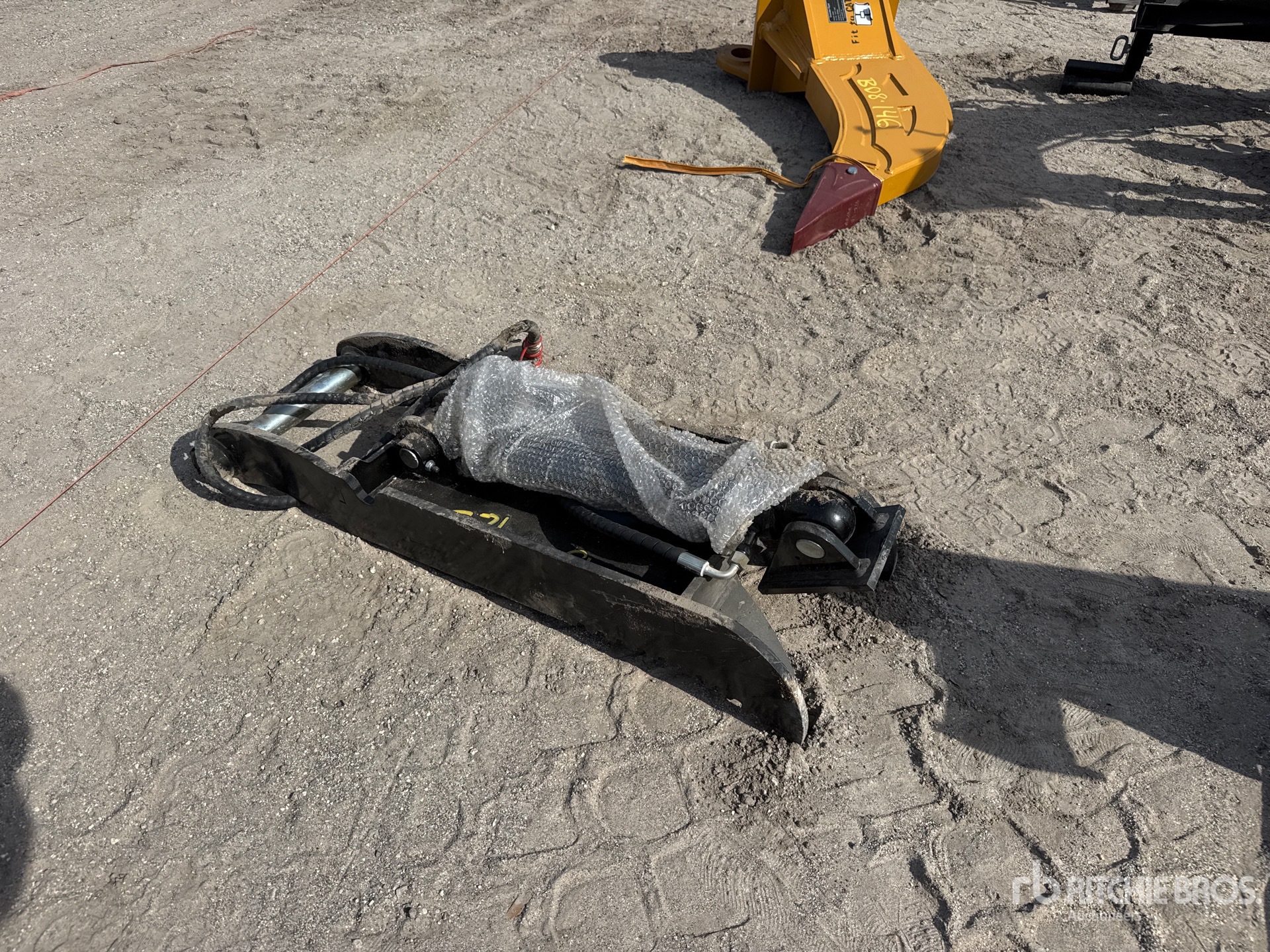 General Appearance with Bild, Ecke vorne rechts