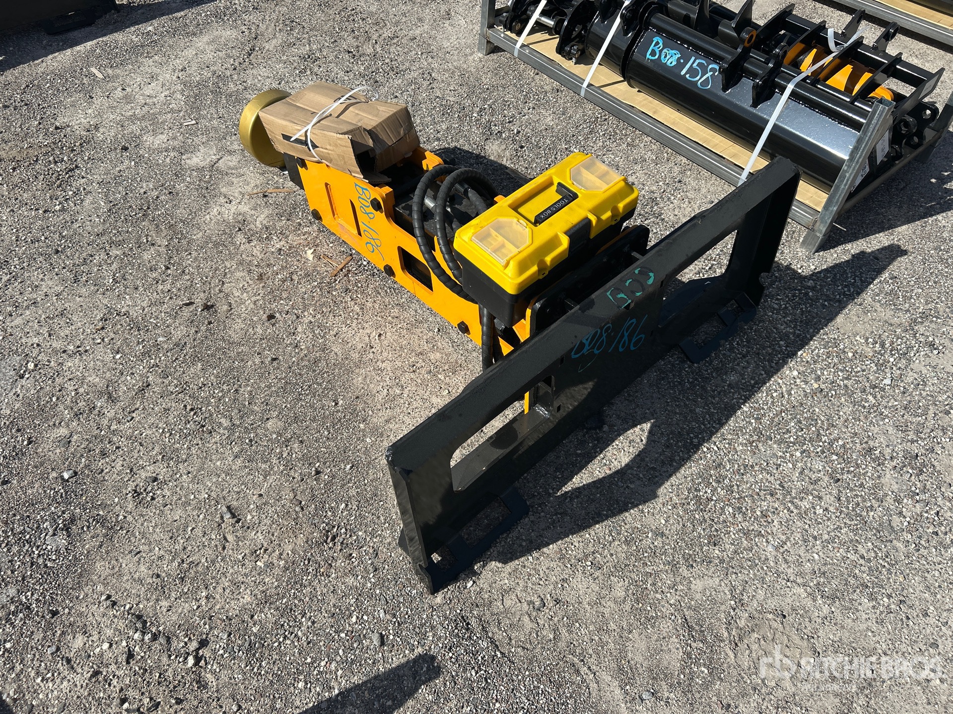 Aspect général with Image, coin arrière gauche