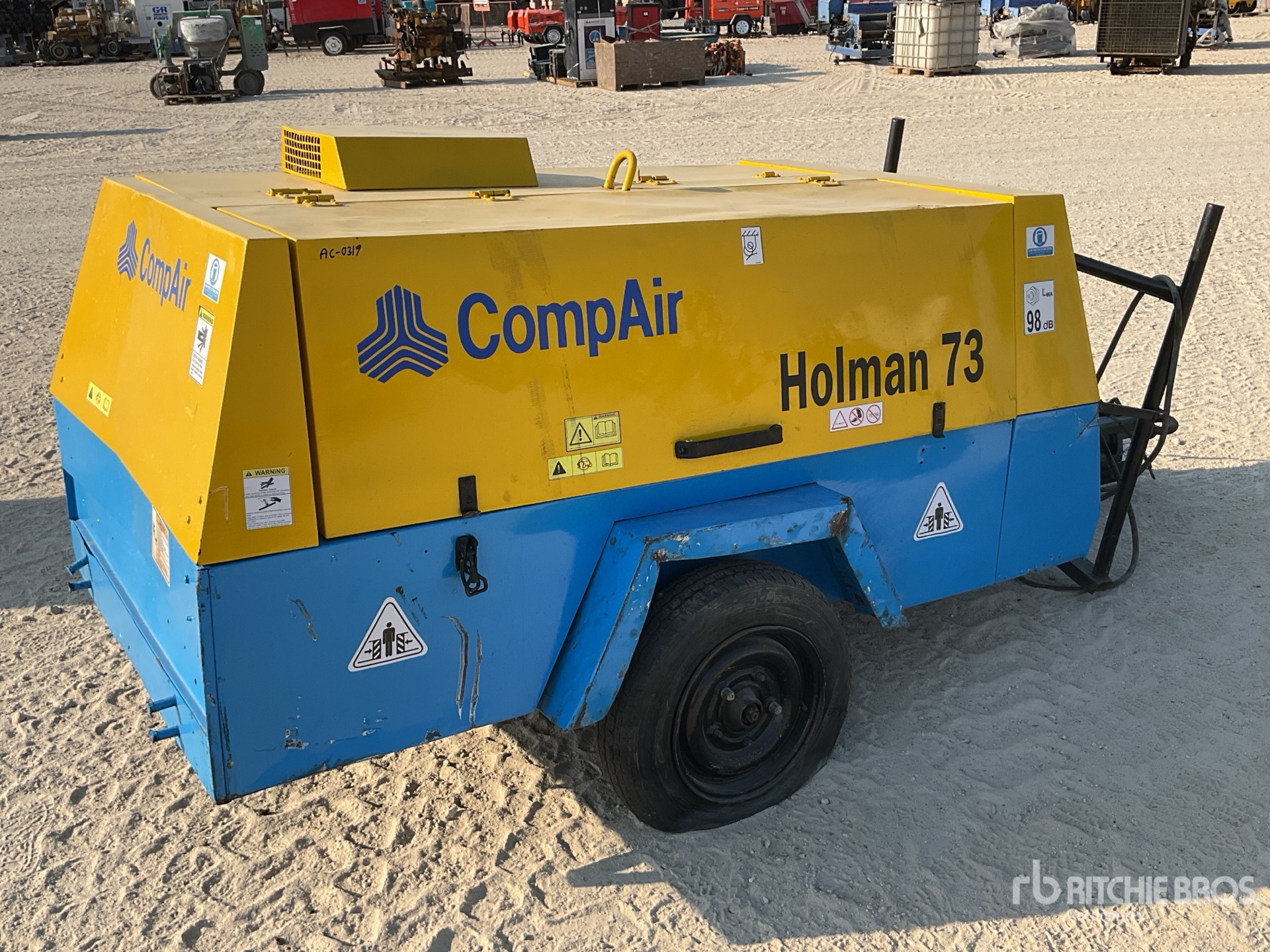 General Appearance with Foto, angolo anteriore sinistro