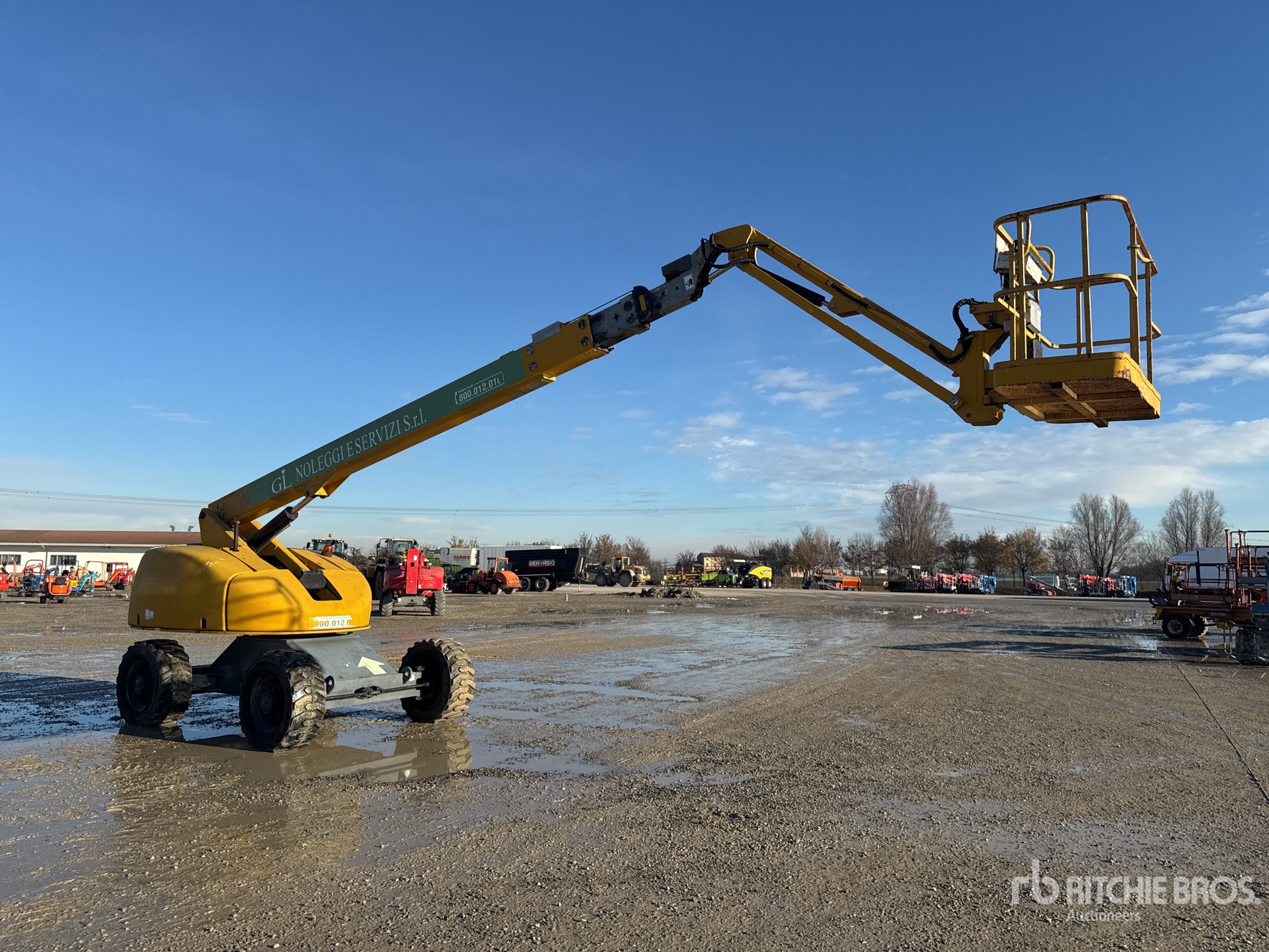 General Appearance with Picture, Right Front Corner