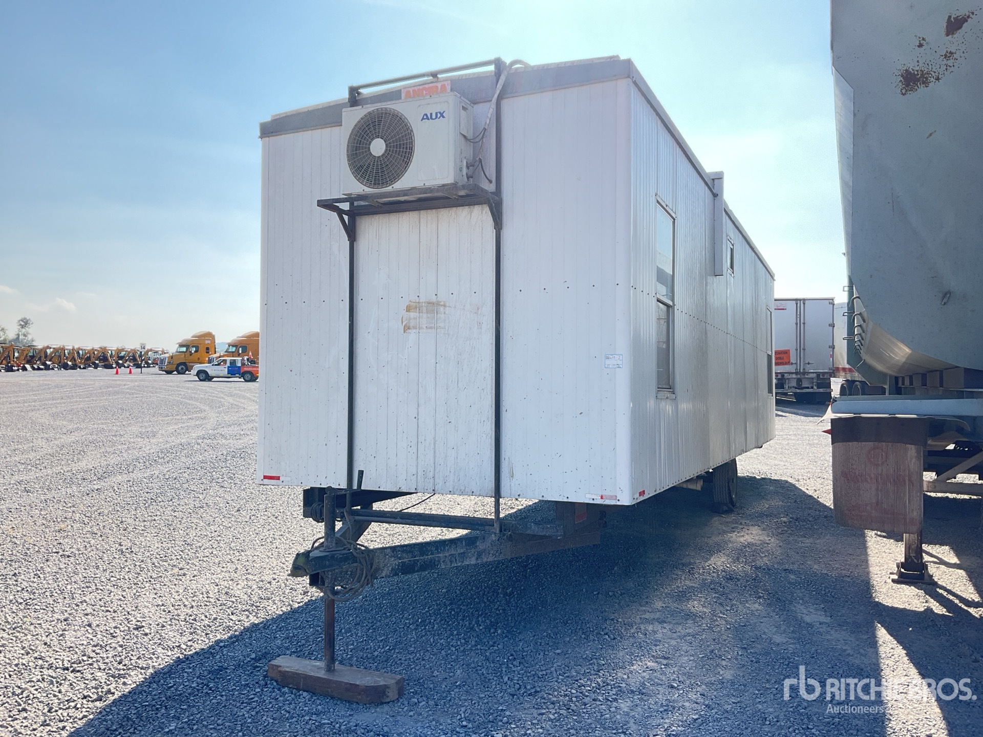 General Appearance with Featured Photo