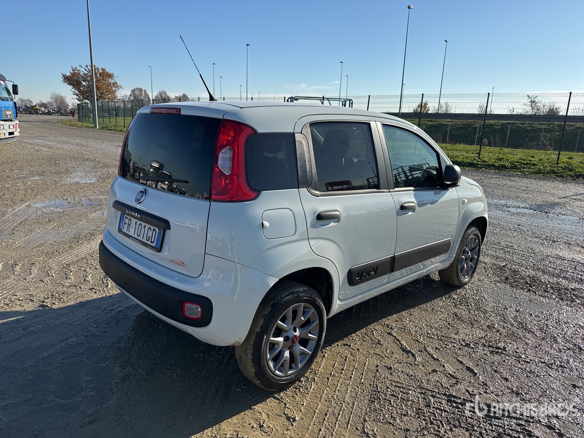 General Appearance with Picture, Right Rear Corner