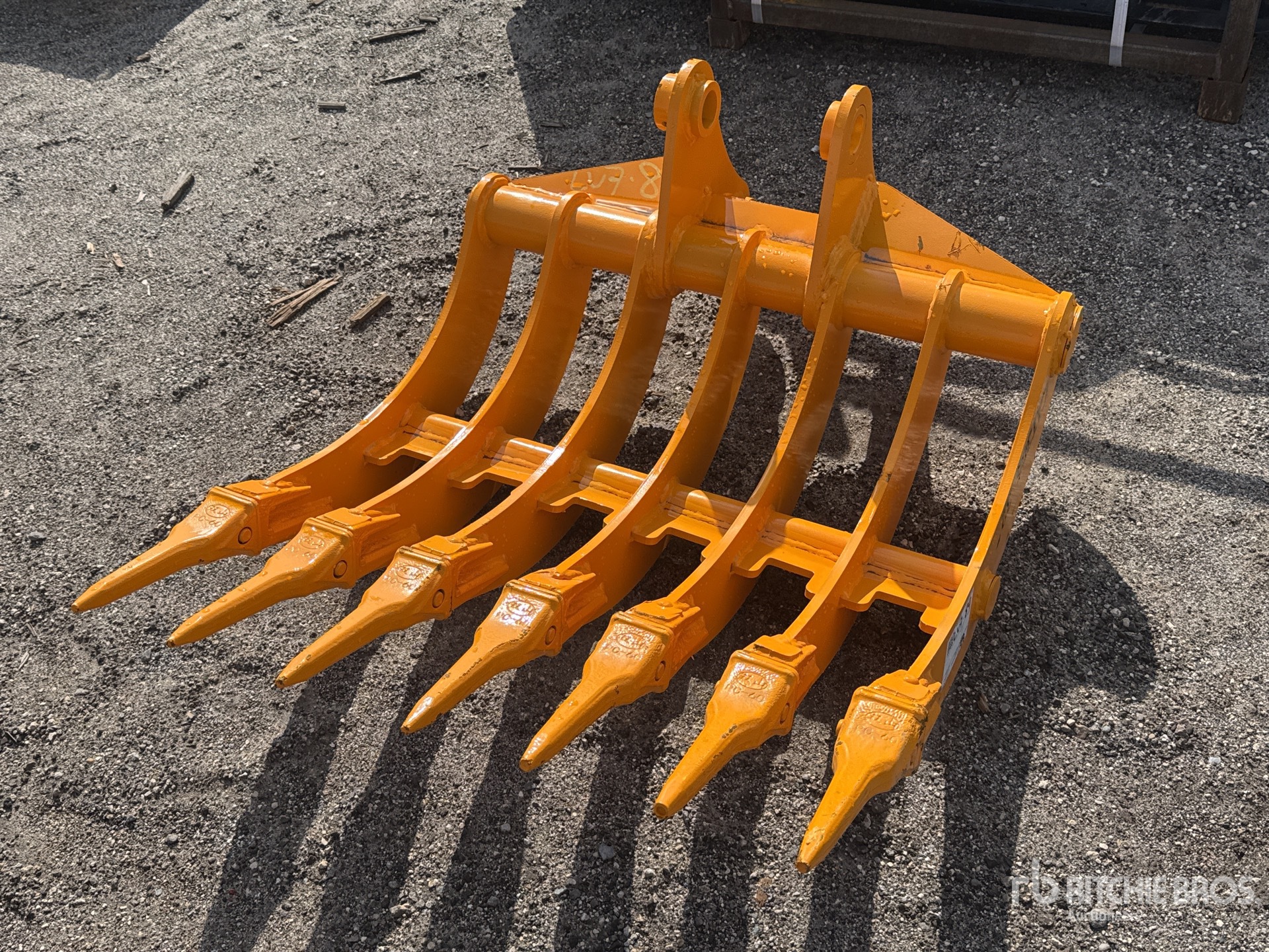 General Appearance with Image, coin avant gauche