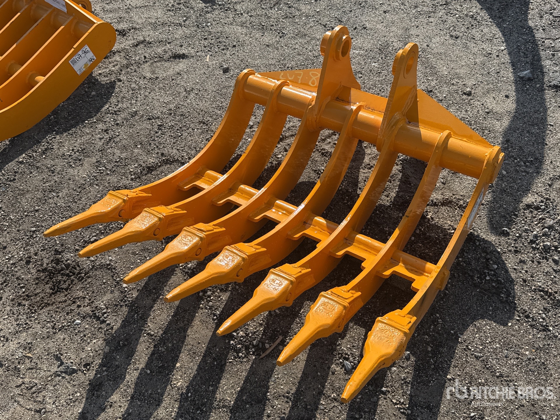 General Appearance with Image, coin avant gauche