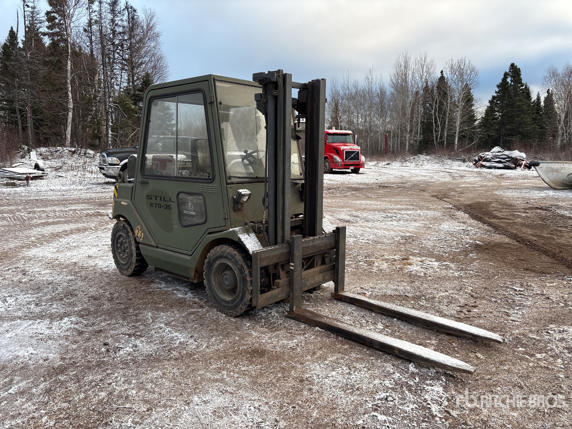 General Appearance with Picture, Right Front Corner