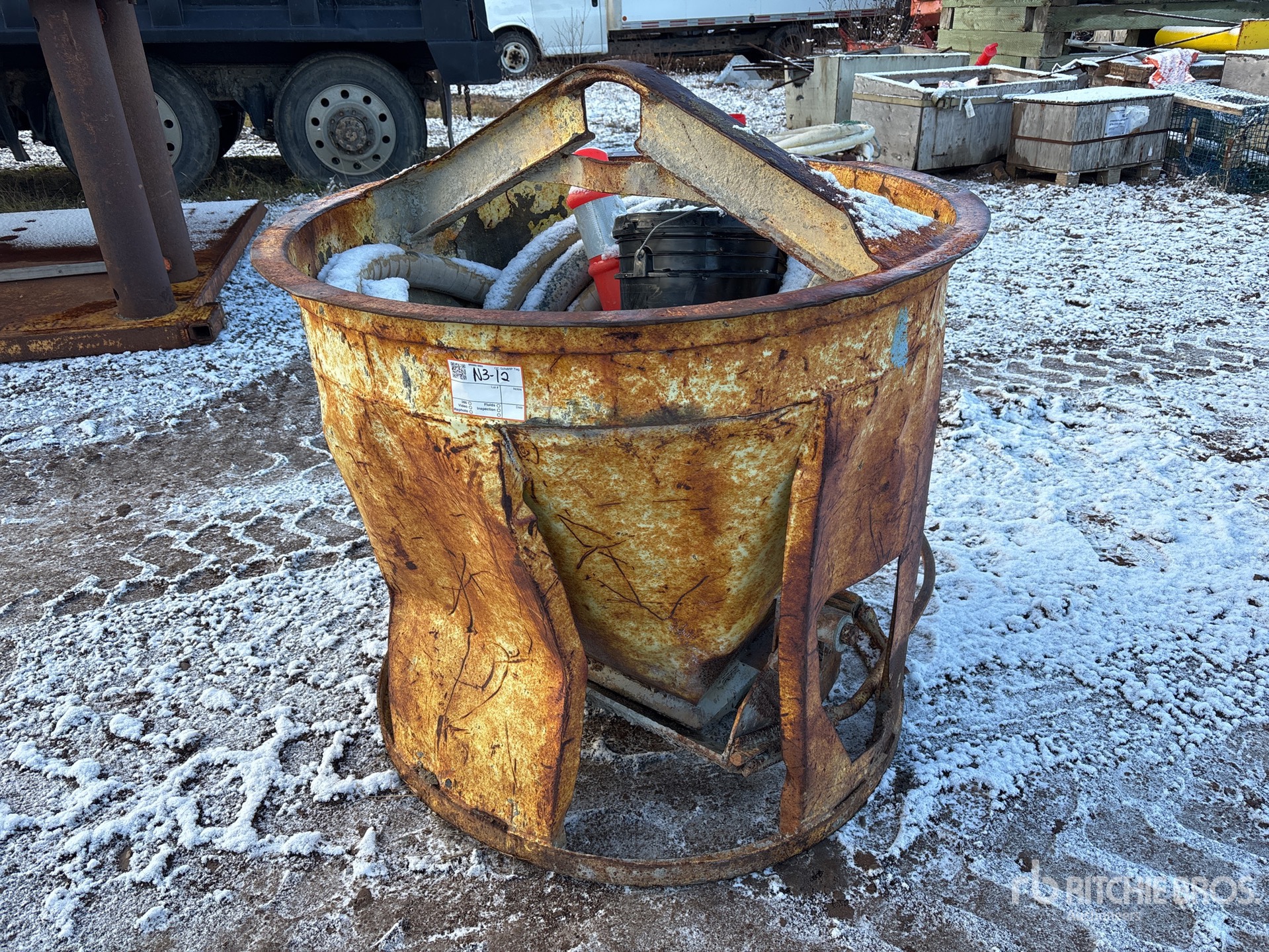 General Appearance with Picture, Left Front Corner