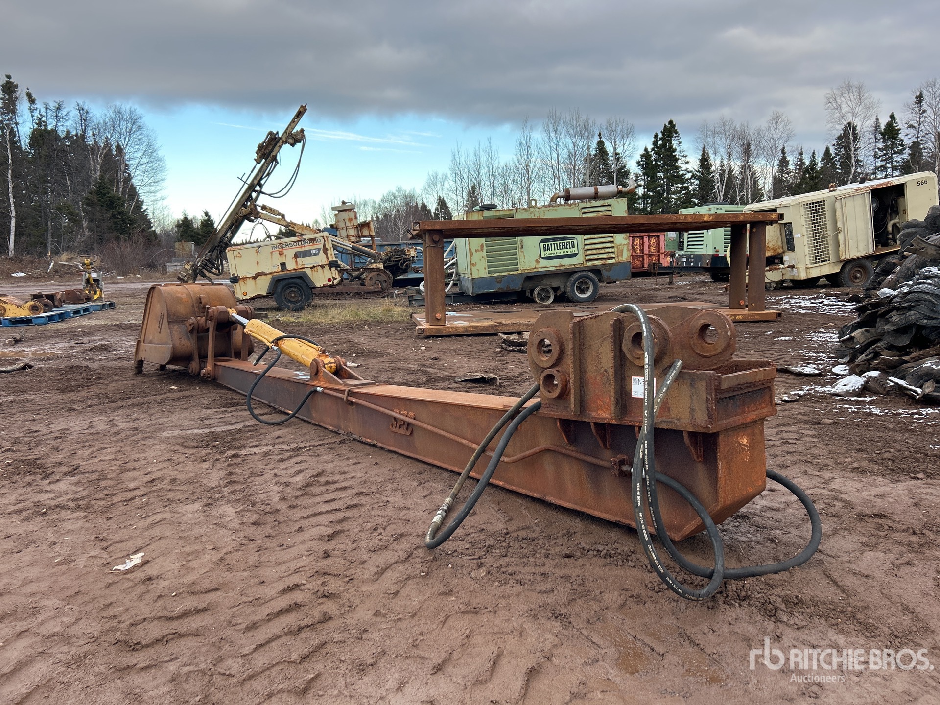 General Appearance with Picture, Left Front Corner