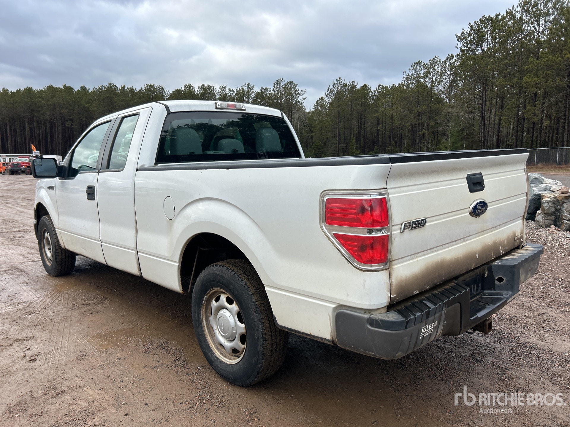 General Appearance with Picture, Left Rear Corner