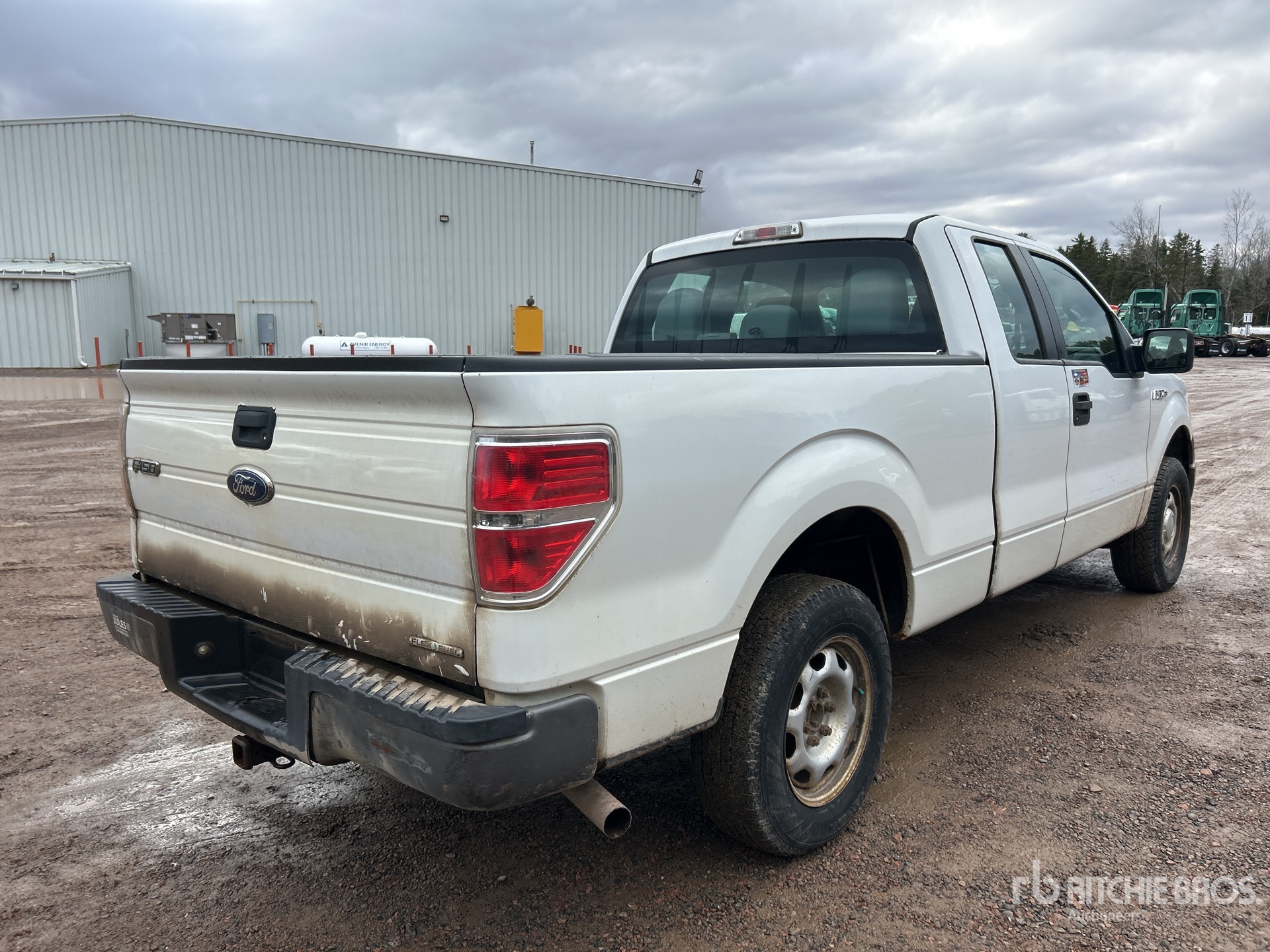 General Appearance with Picture, Right Rear Corner