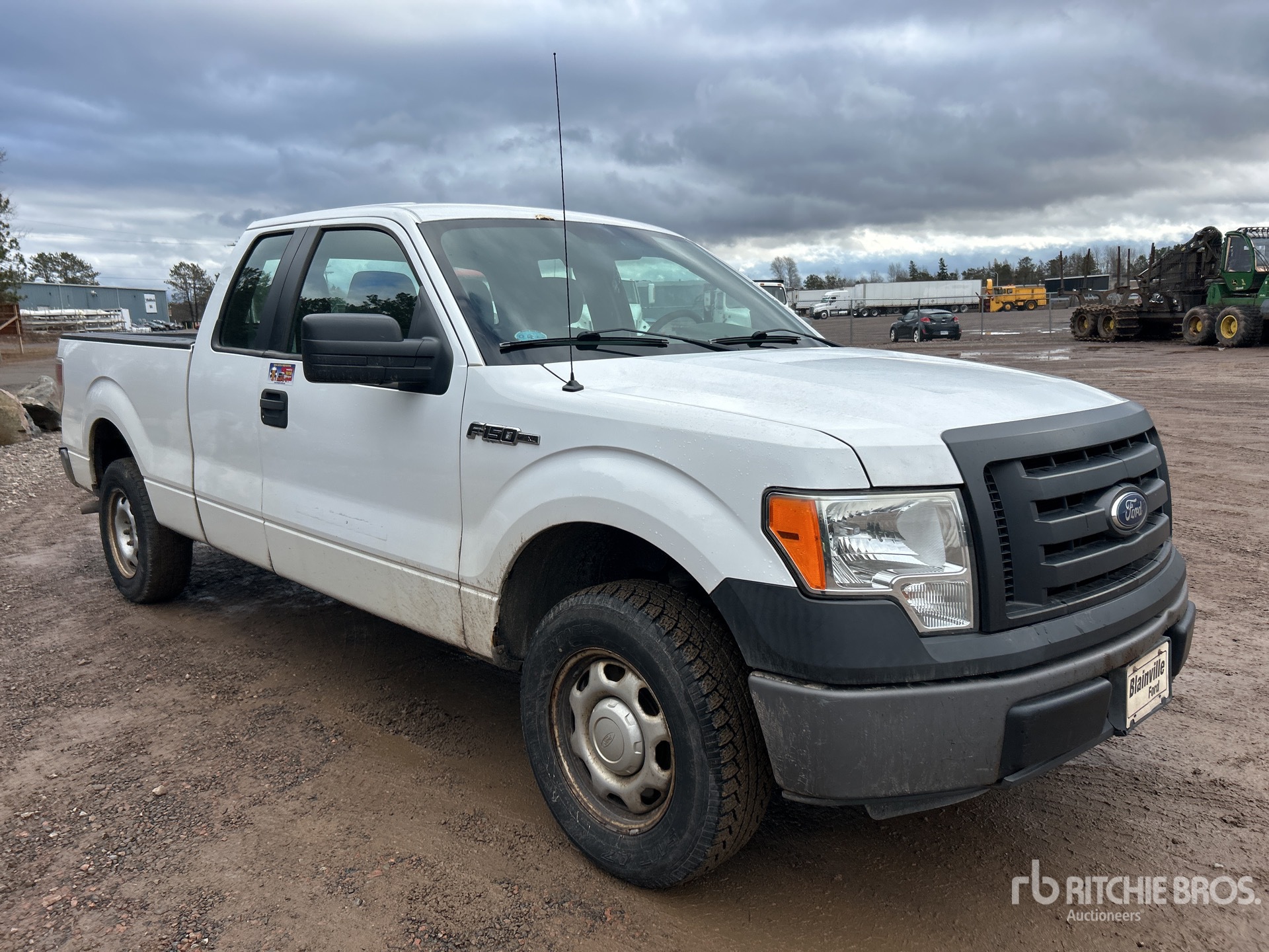 General Appearance with Picture, Right Front Corner