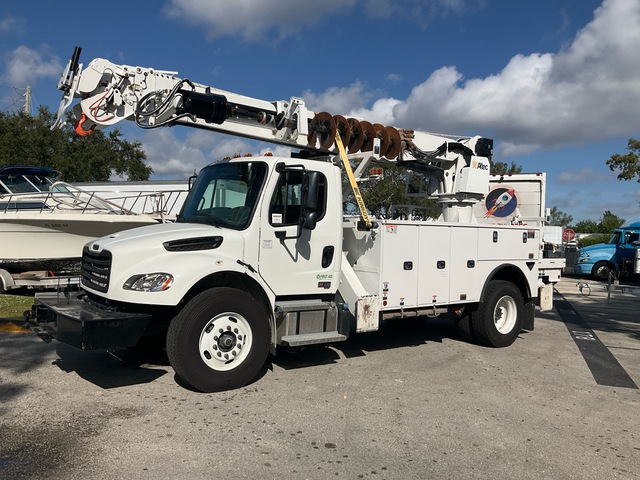 Altec DM47BTR on 2024 Freightliner Standard 4x2 Digger Derrick Truck
