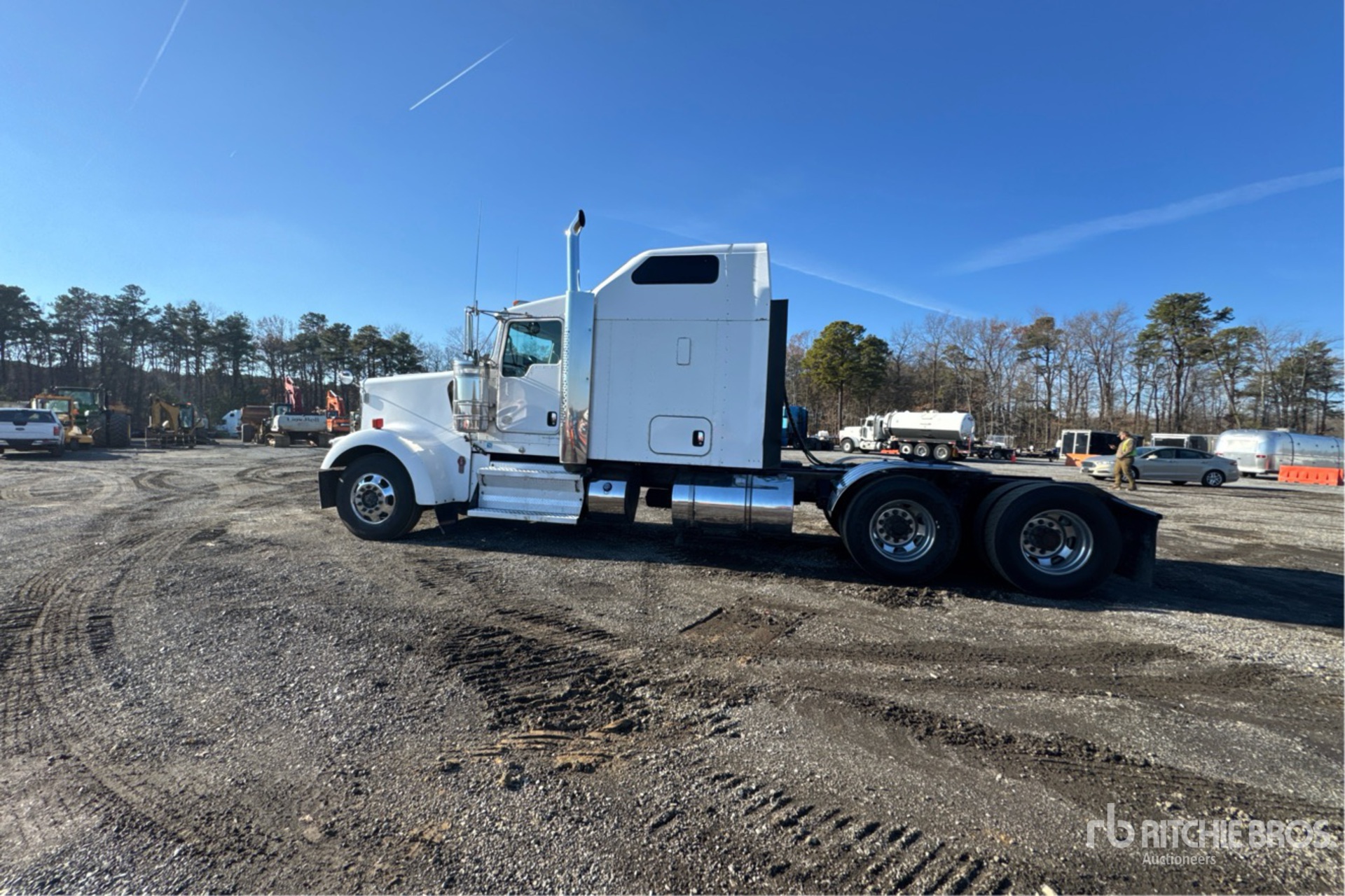 General Appearance with Imagen: esquina trasera izquierda