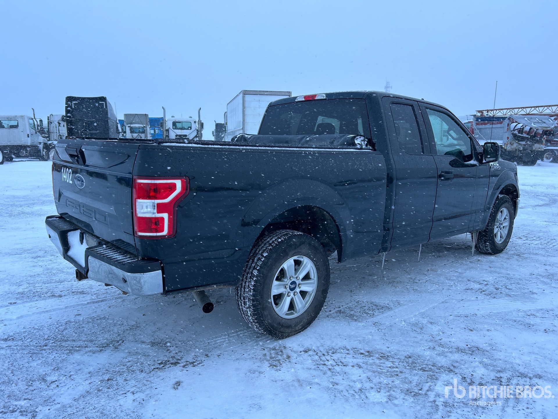 Aspect général with Image, coin arrière droit