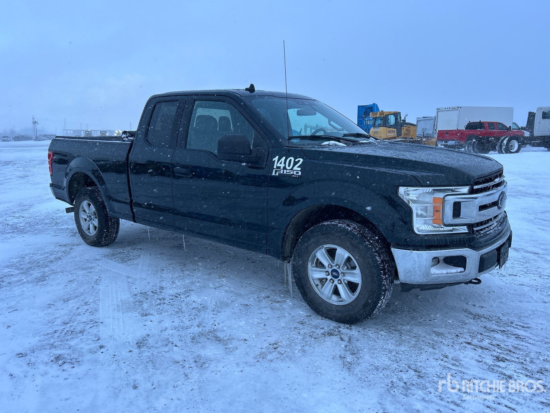 Aspect général with Image, coin avant droit