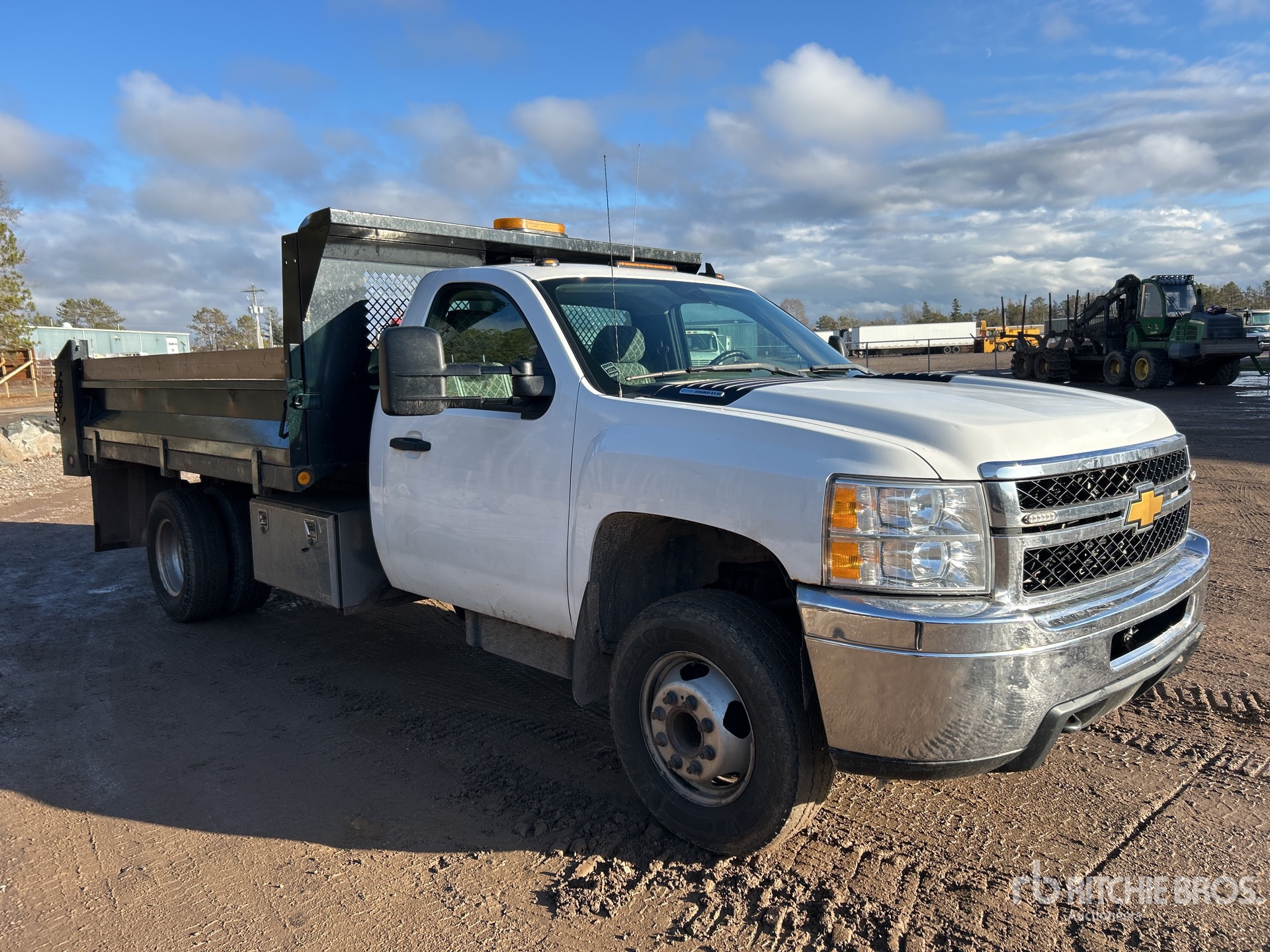 General Appearance with Picture, Right Front Corner