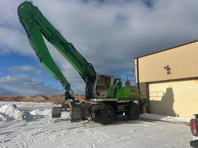 Sennebogen 830 Wheel Material Handler