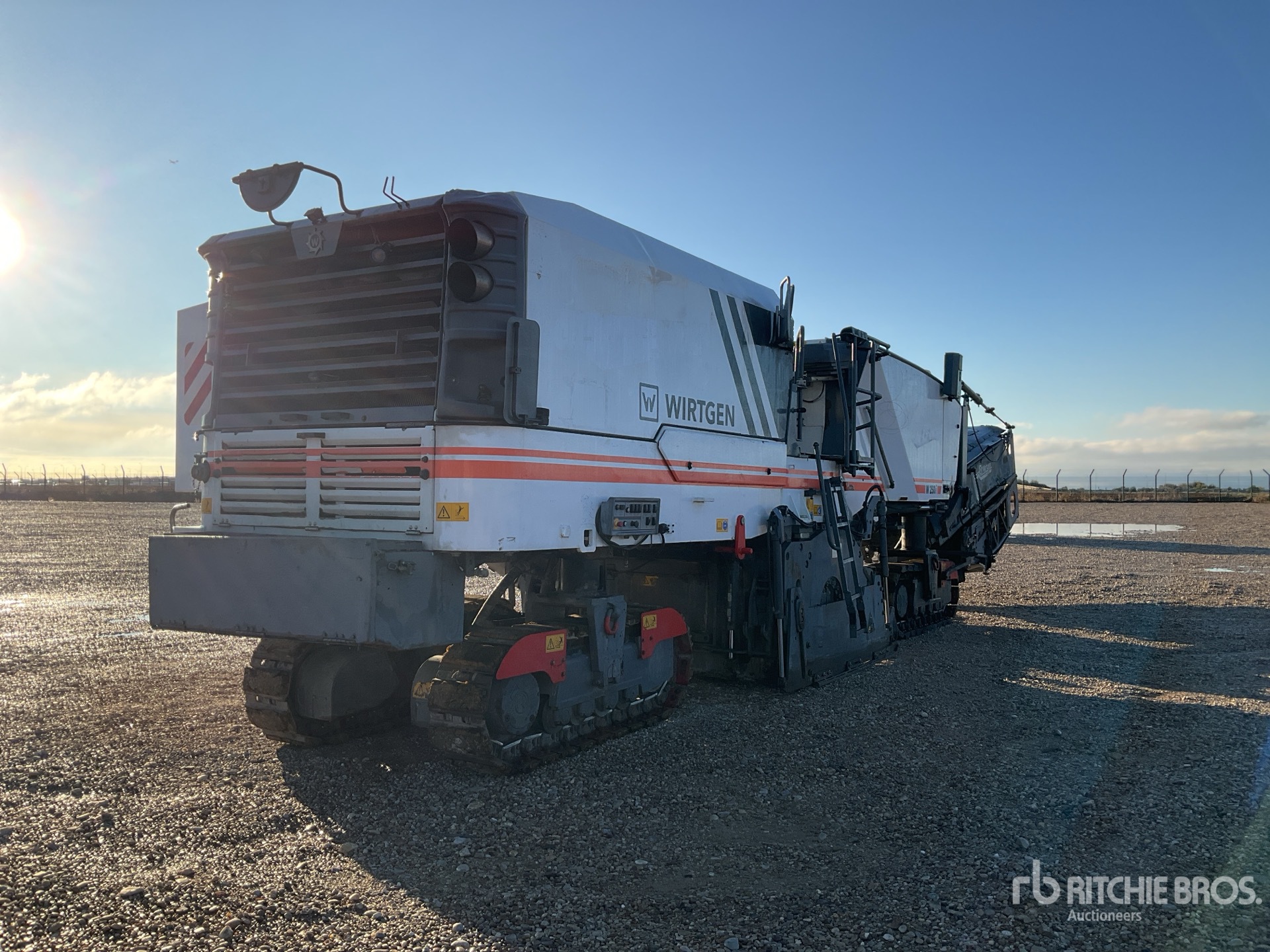 General Appearance with Imagen: esquina trasera derecha