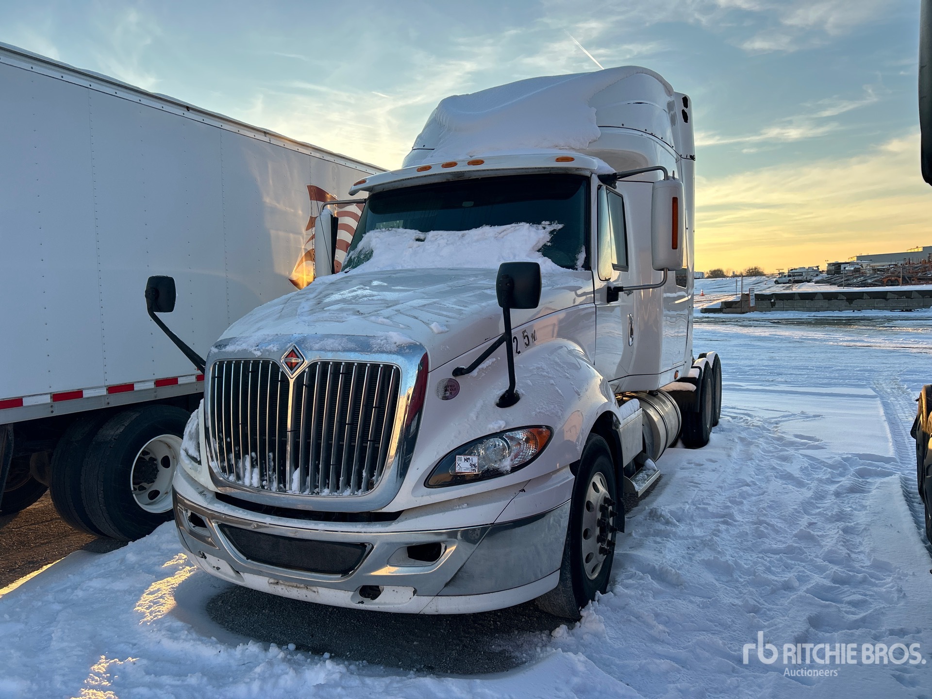 Aspect général with Image, coin avant gauche