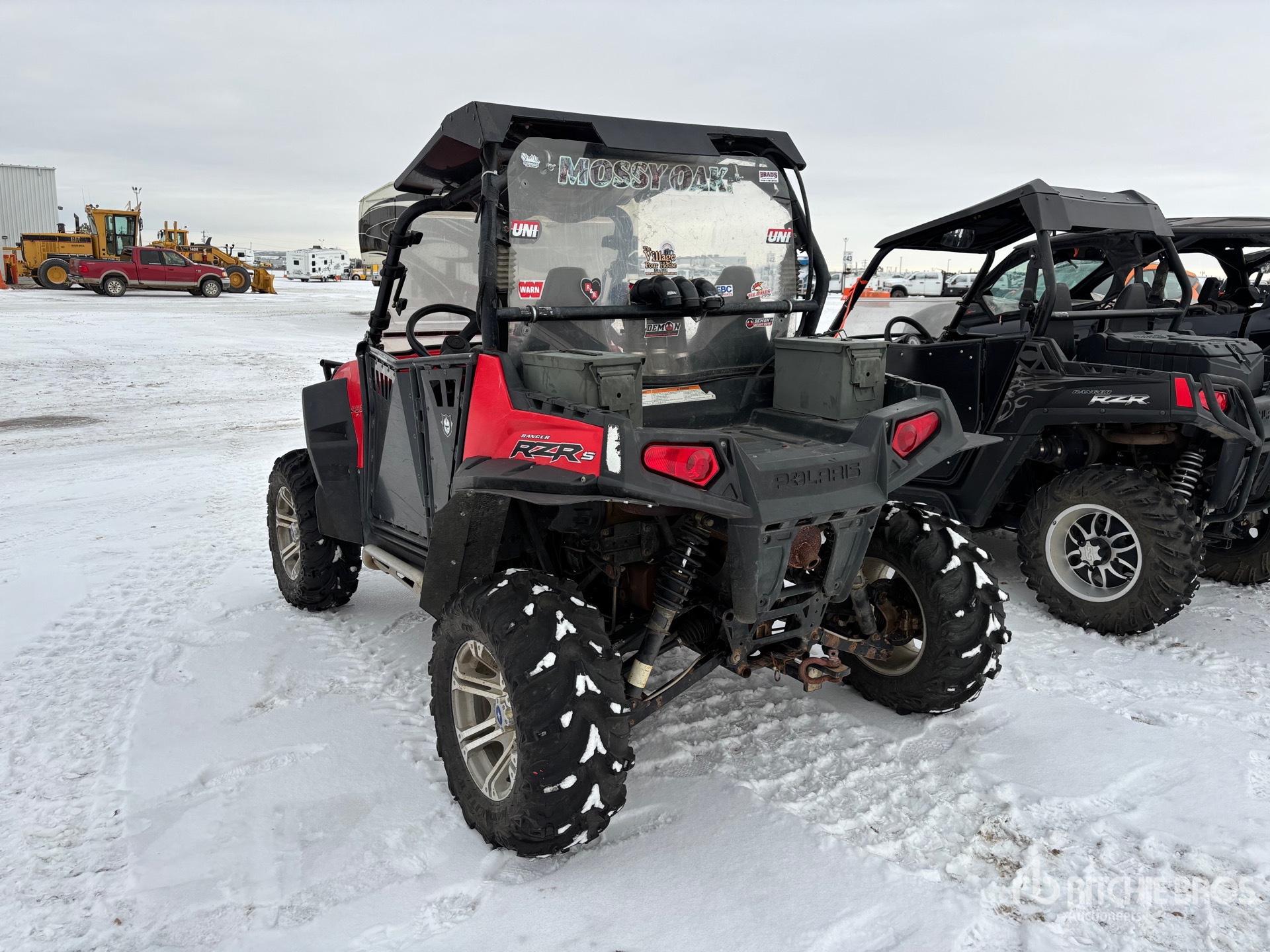 General Appearance with Picture, Left Rear Corner