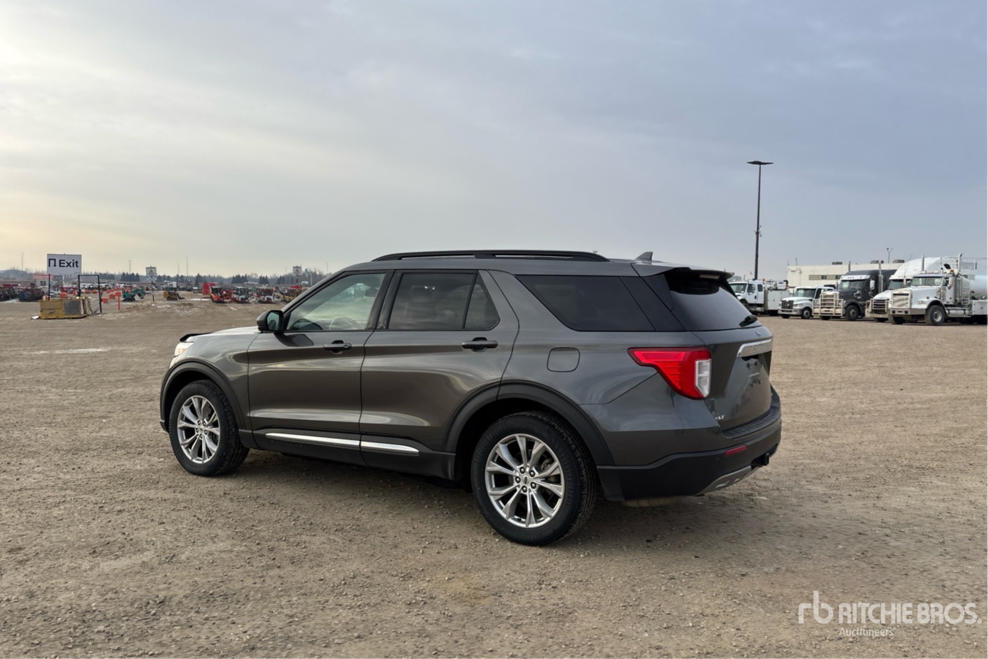 General Appearance with Picture, Left Rear Corner