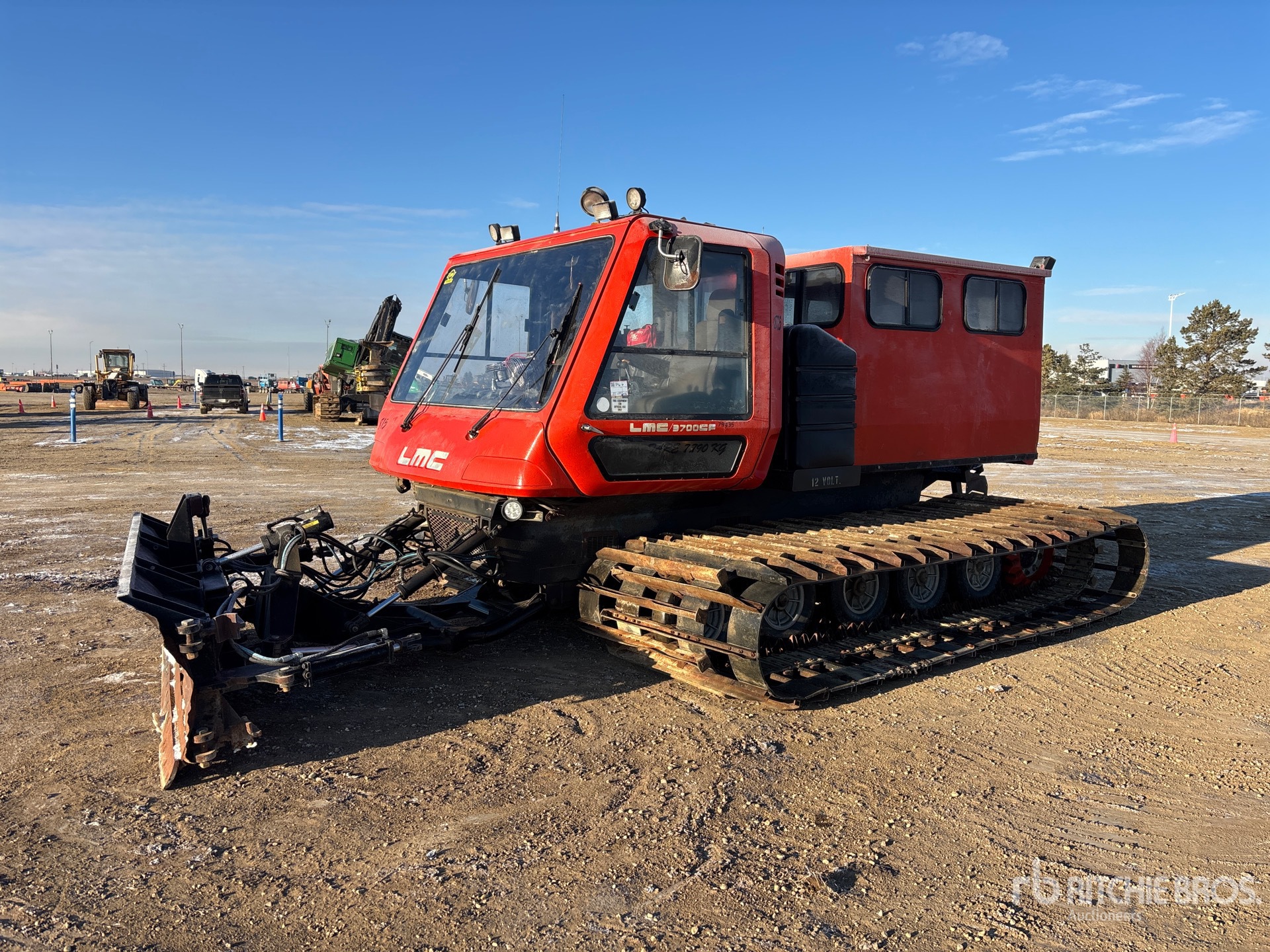 General Appearance with Bild, Ecke vorne links