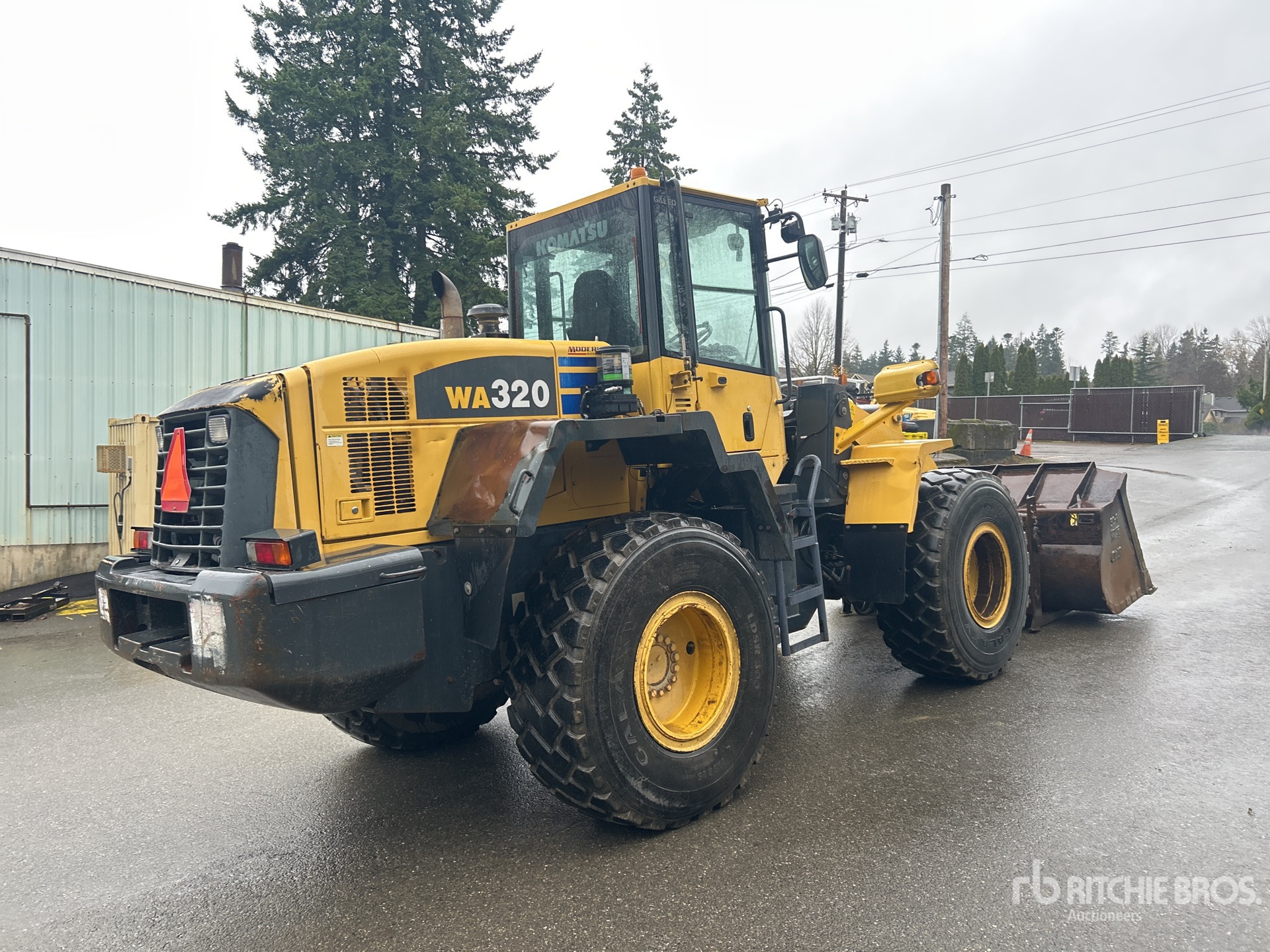 General Appearance with Foto, angolo anteriore sinistro