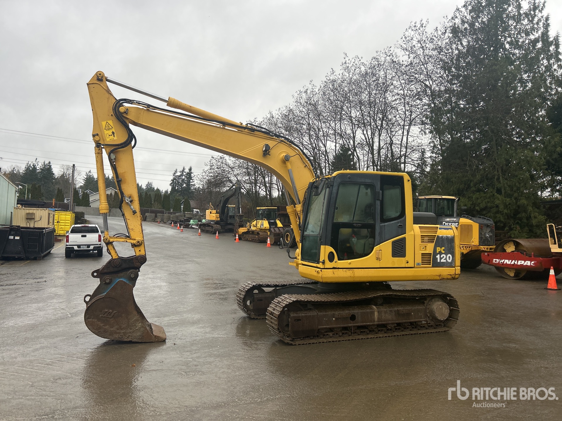 General Appearance with Picture, Left Front Corner