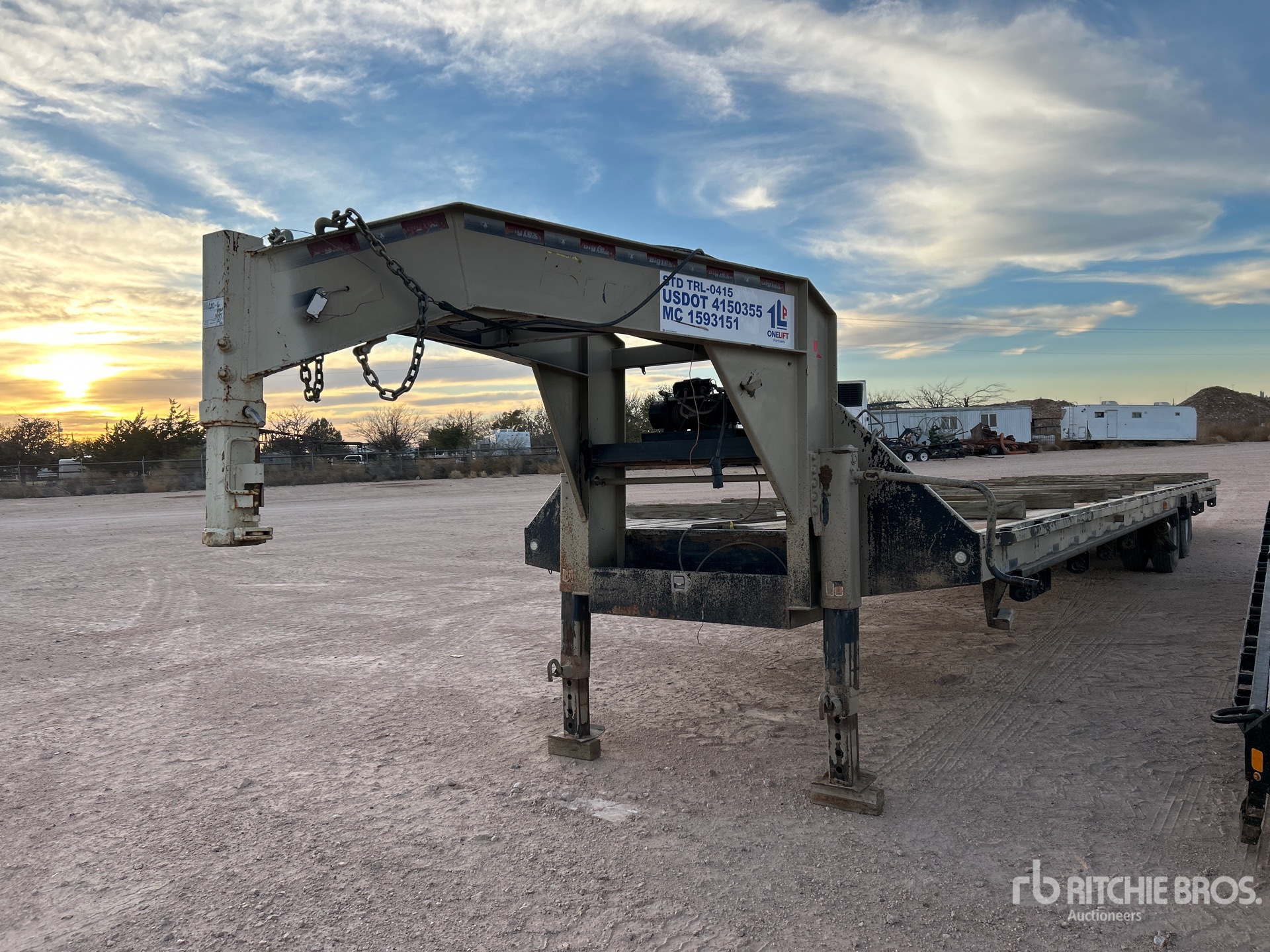 General Appearance with Featured Photo