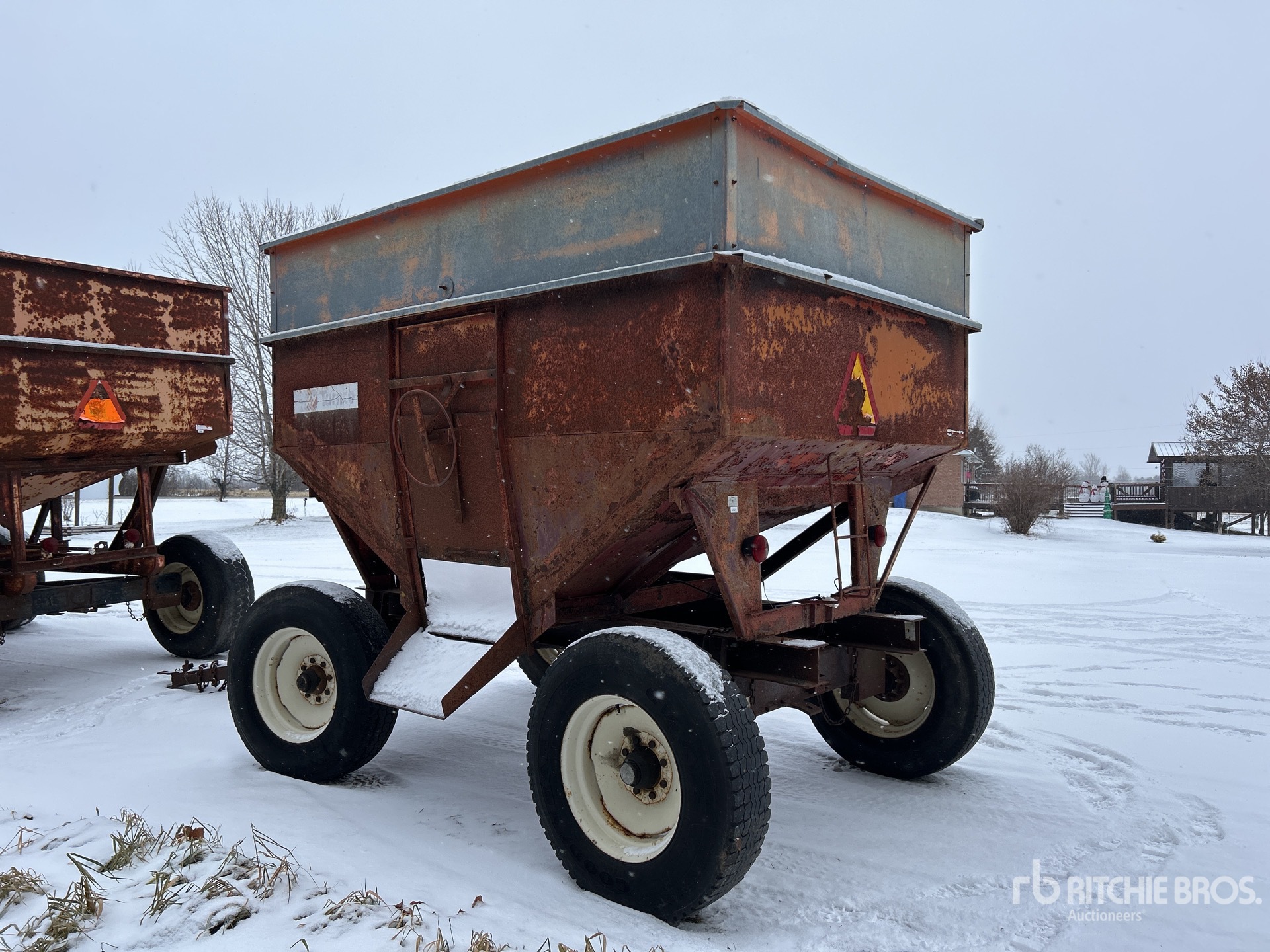 General Appearance with Foto, angolo posteriore sinistro