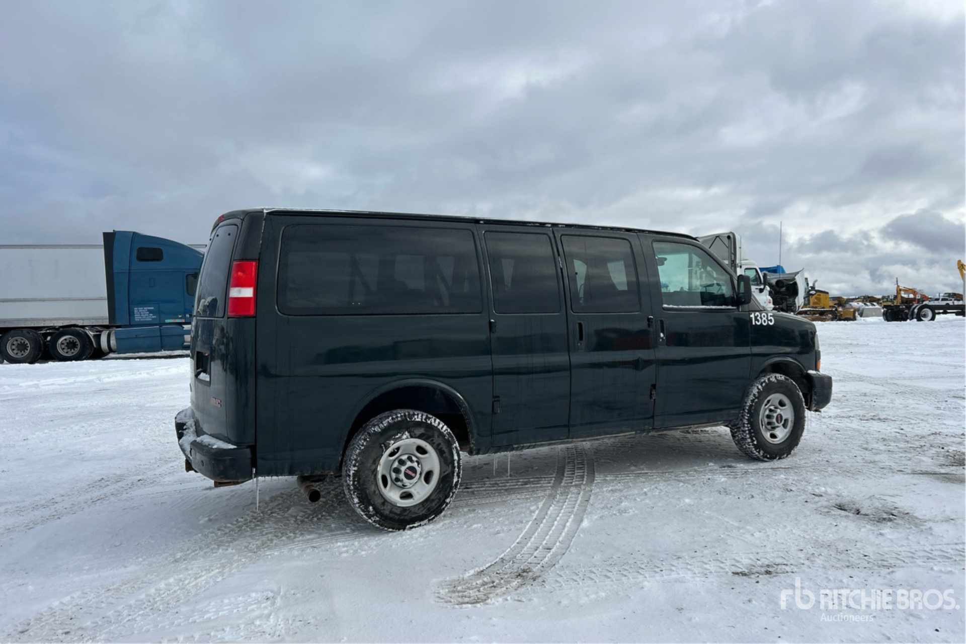 General Appearance with Picture, Right Rear Corner