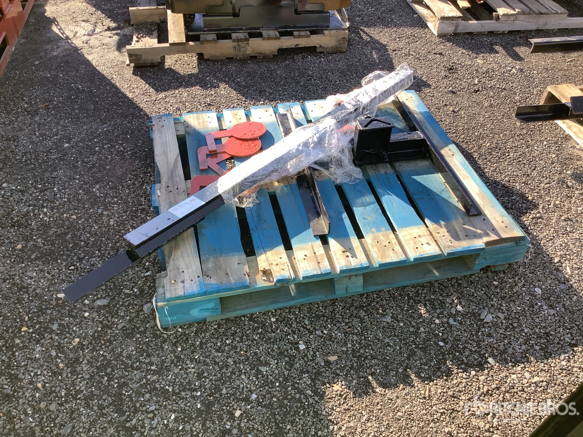 General Appearance with Featured Photo