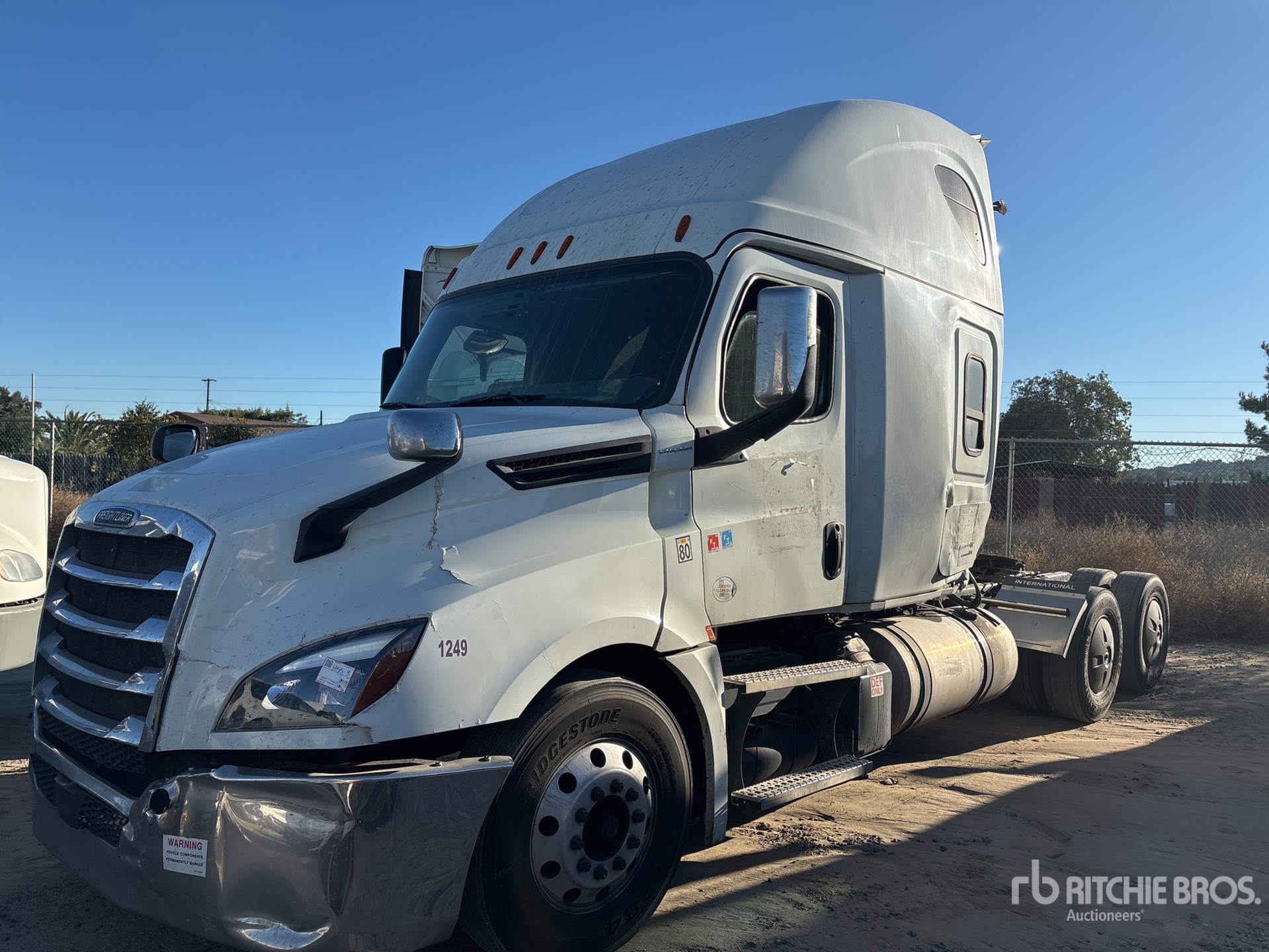 General Appearance with Picture, Left Front Corner