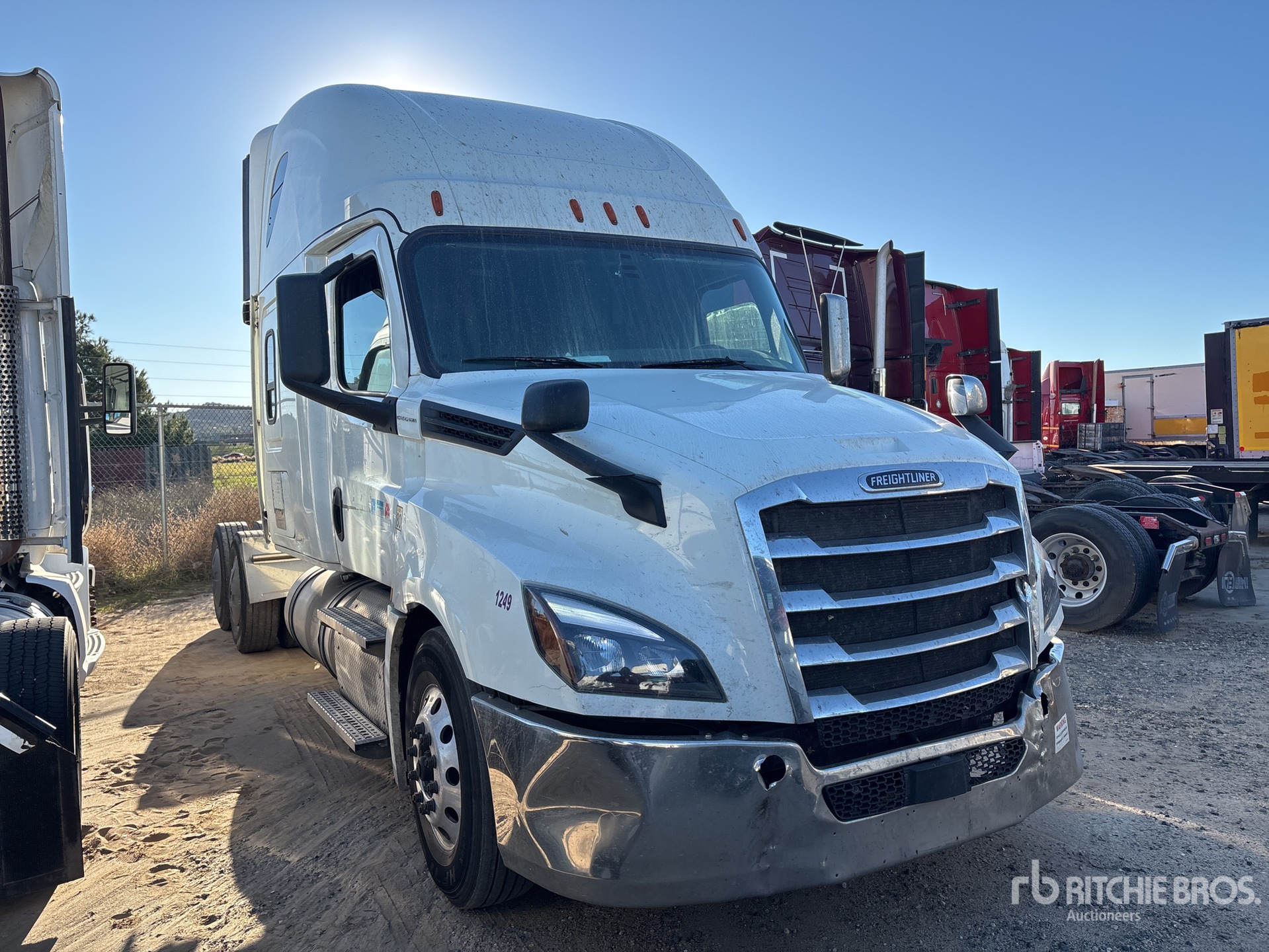 General Appearance with Picture, Right Front Corner