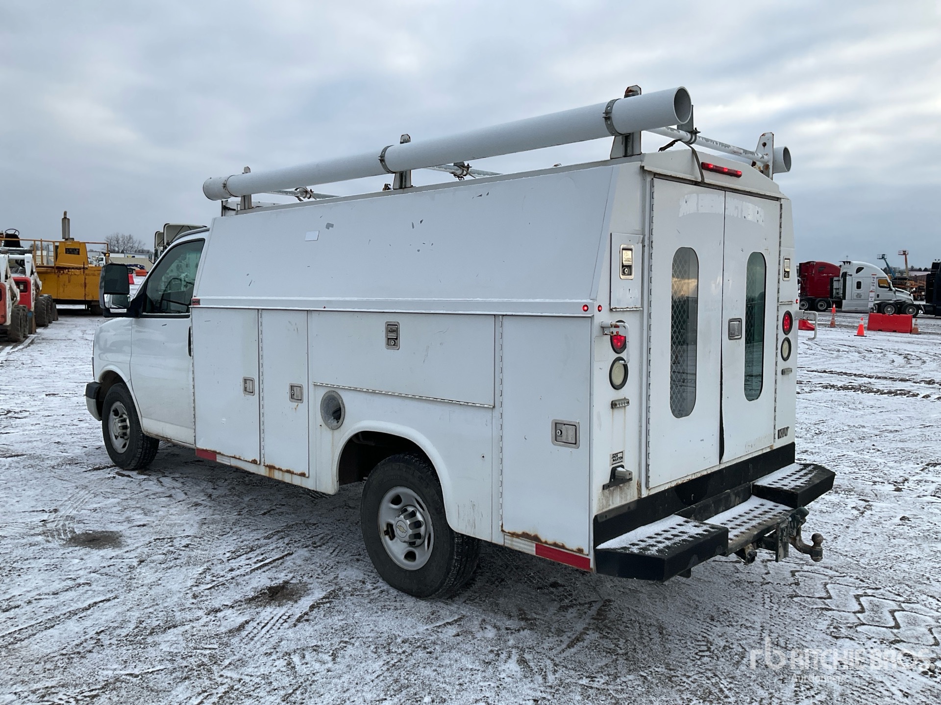 General Appearance with Picture, Left Rear Corner