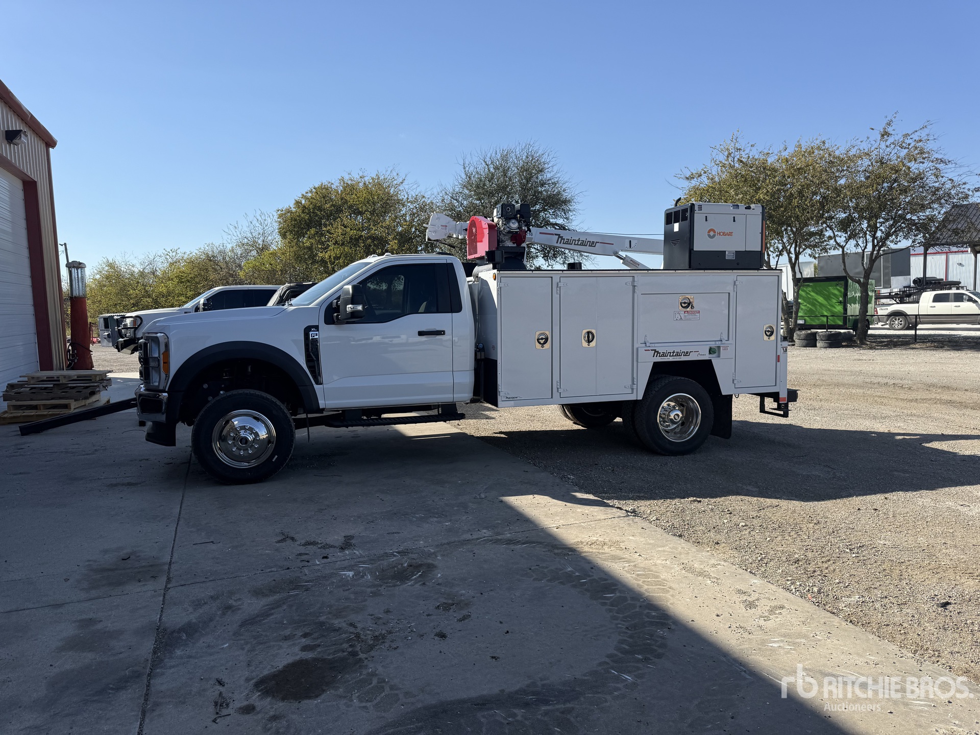 General Appearance with Featured Photo