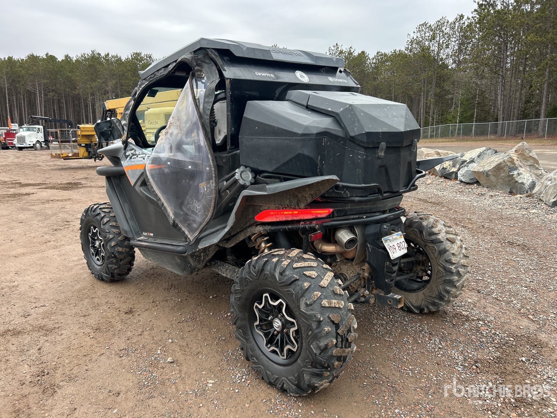 General Appearance with Picture, Left Rear Corner