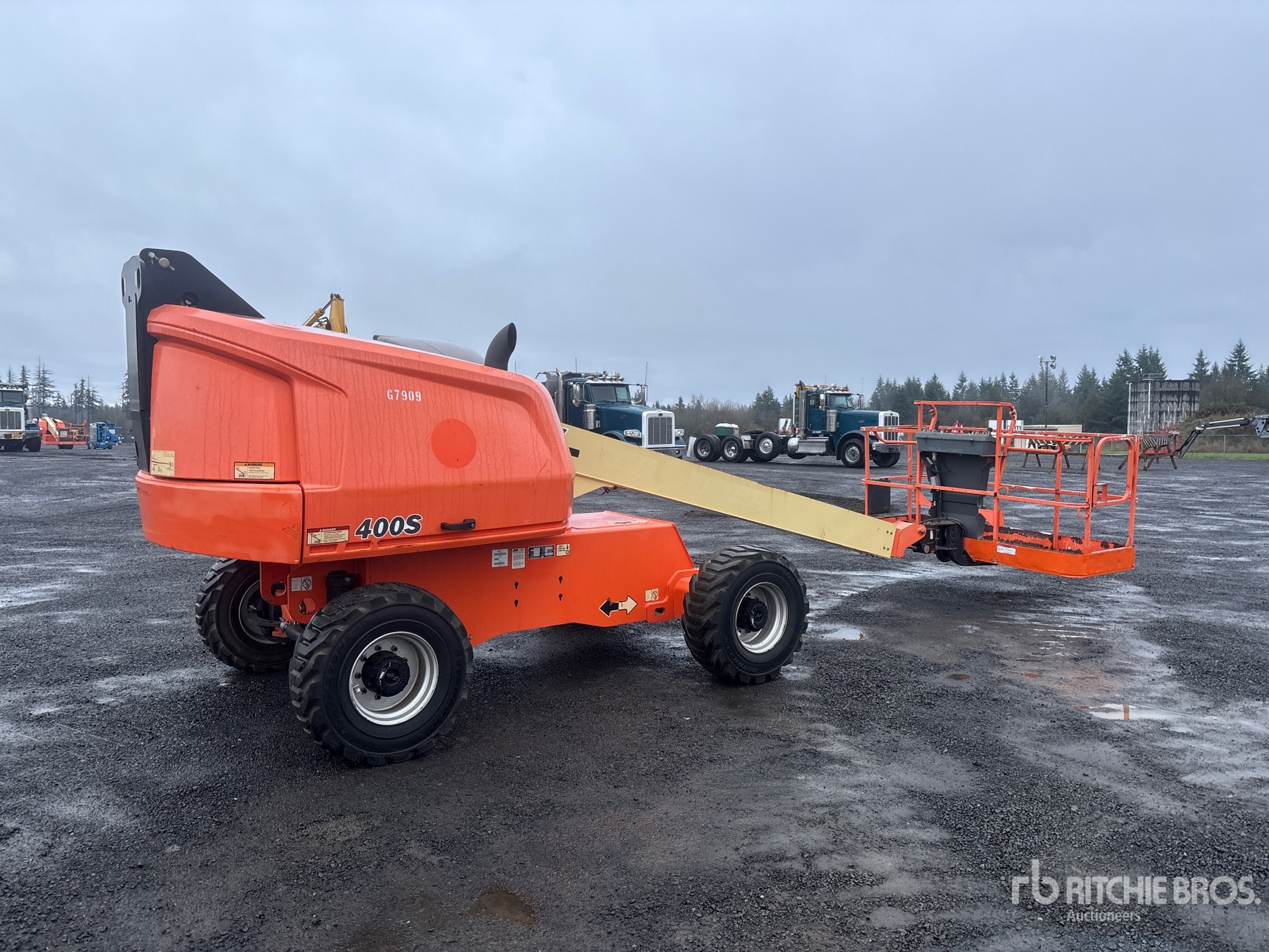 General Appearance with Picture, Right Rear Corner