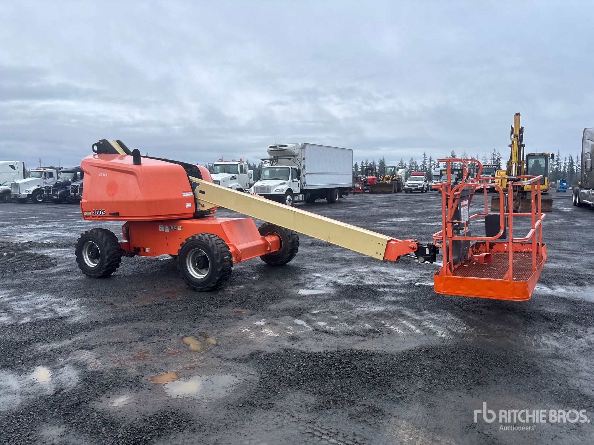 General Appearance with Picture, Right Front Corner