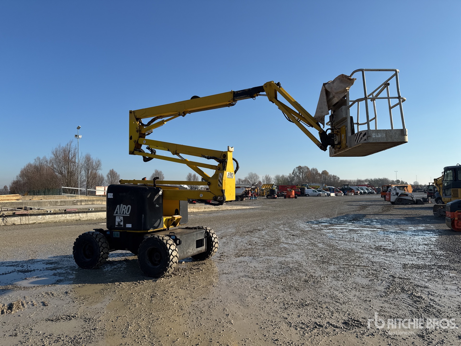 General Appearance with Picture, Right Front Corner